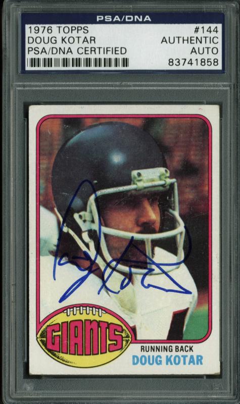 Giants Doug Kotar Authentic Signed Card 1976 Topps #144 PSA/DNA Slabbed