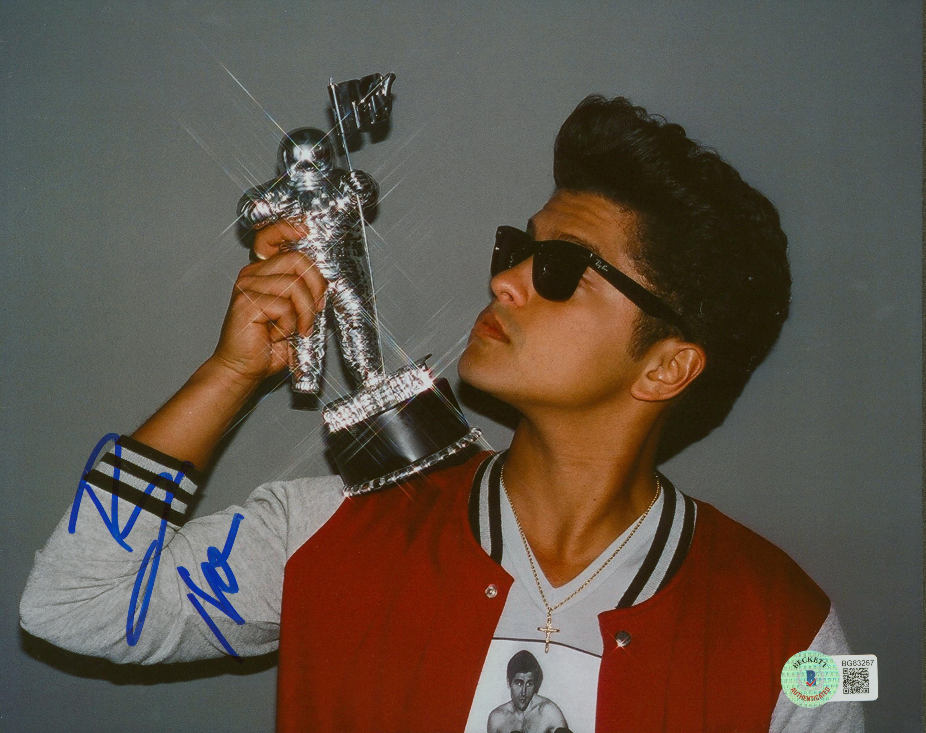 Bruno Mars MTV Awards Authentic Signed 8x10 Photo Autographed BAS #BG83267