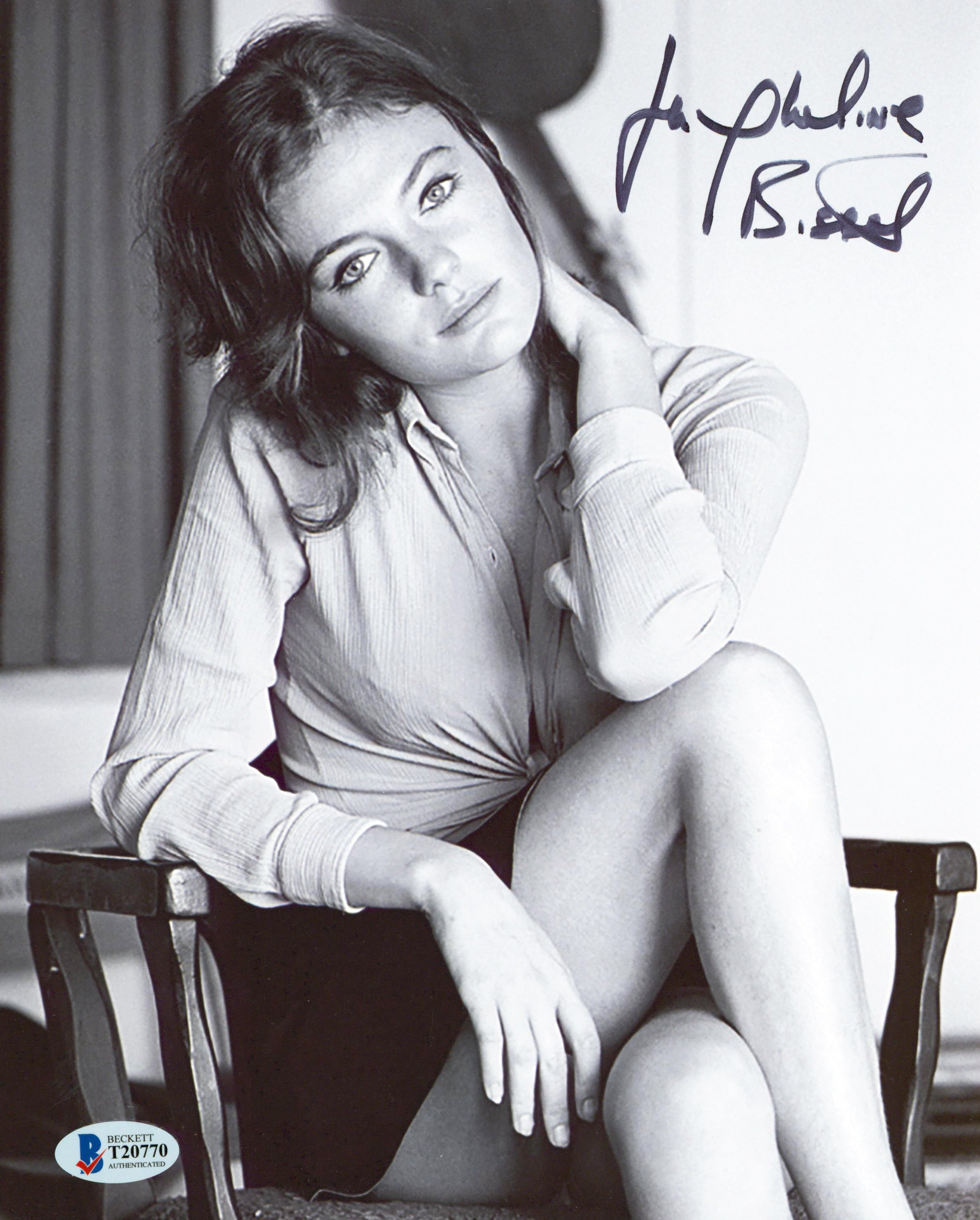 Jacqueline Bisset The Deep Signed 8x10 Black & White Sexy Photo BAS #T20770