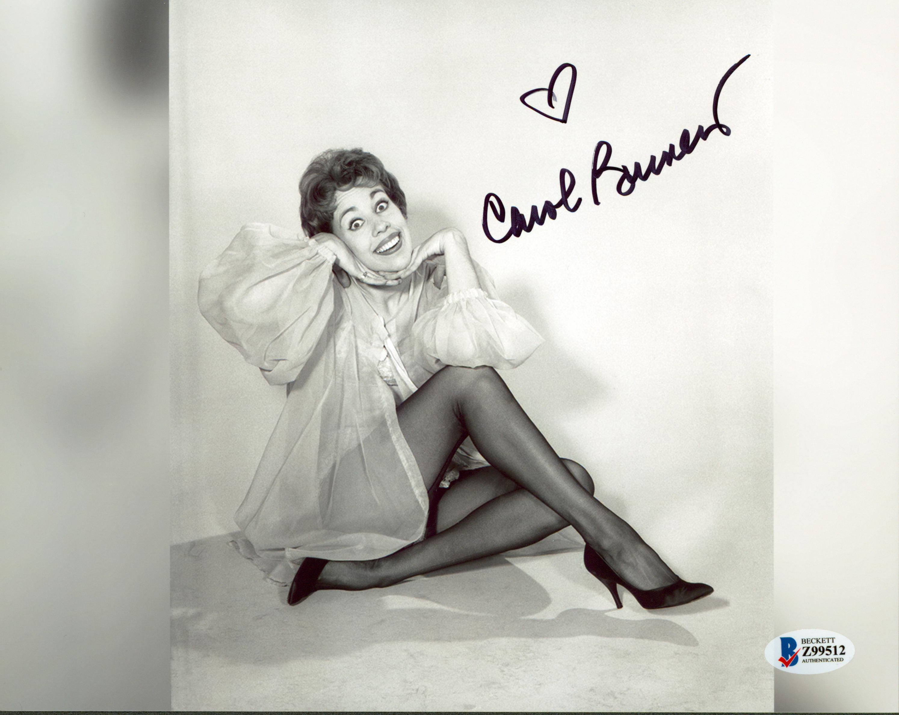 Carol Burnett Authentic Signed 8x10 Black & White Photo Autographed BAS #Z99512