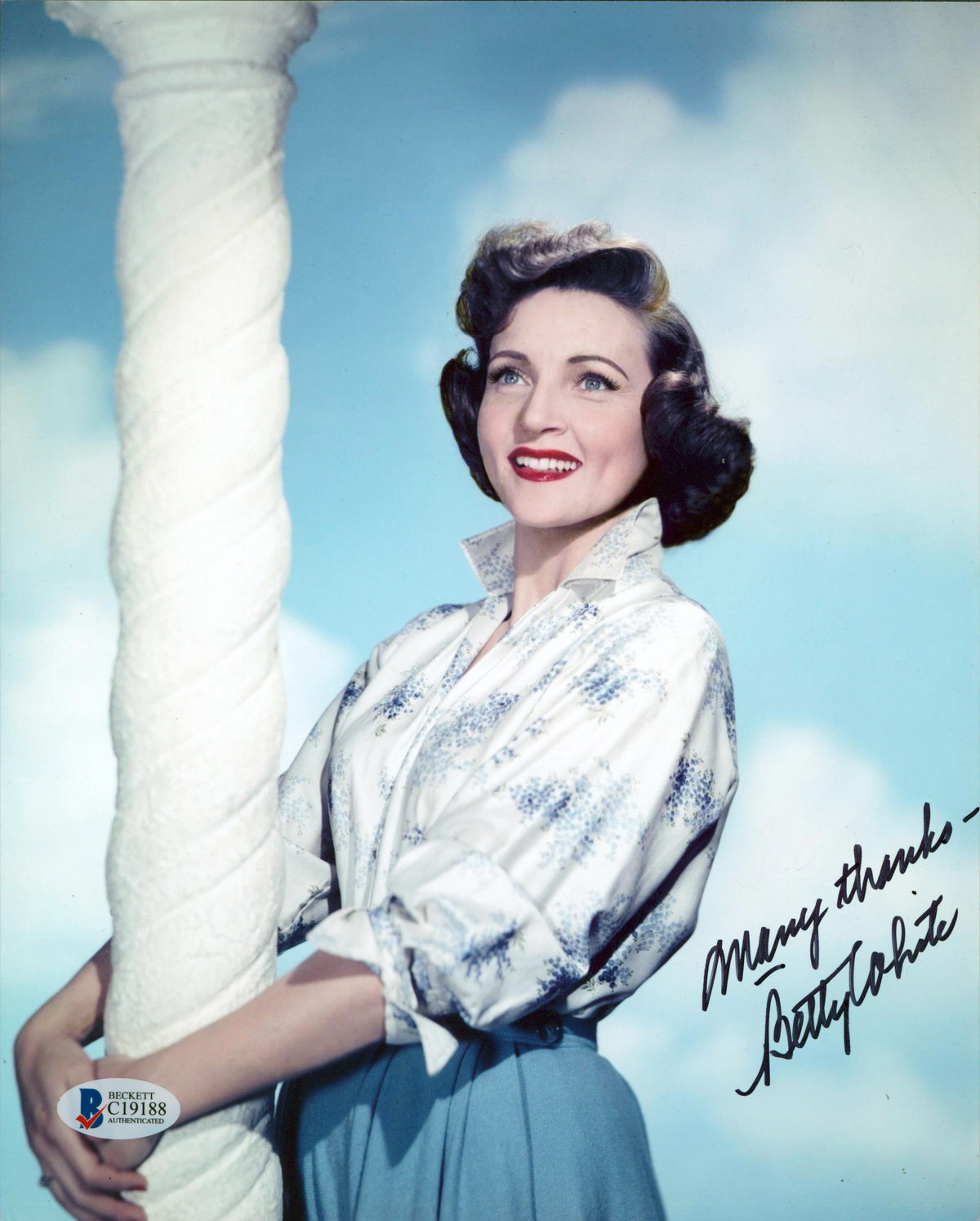 Betty White The Golden Girls Many Thanks Authentic Signed 8x10 Photo BAS #C19188