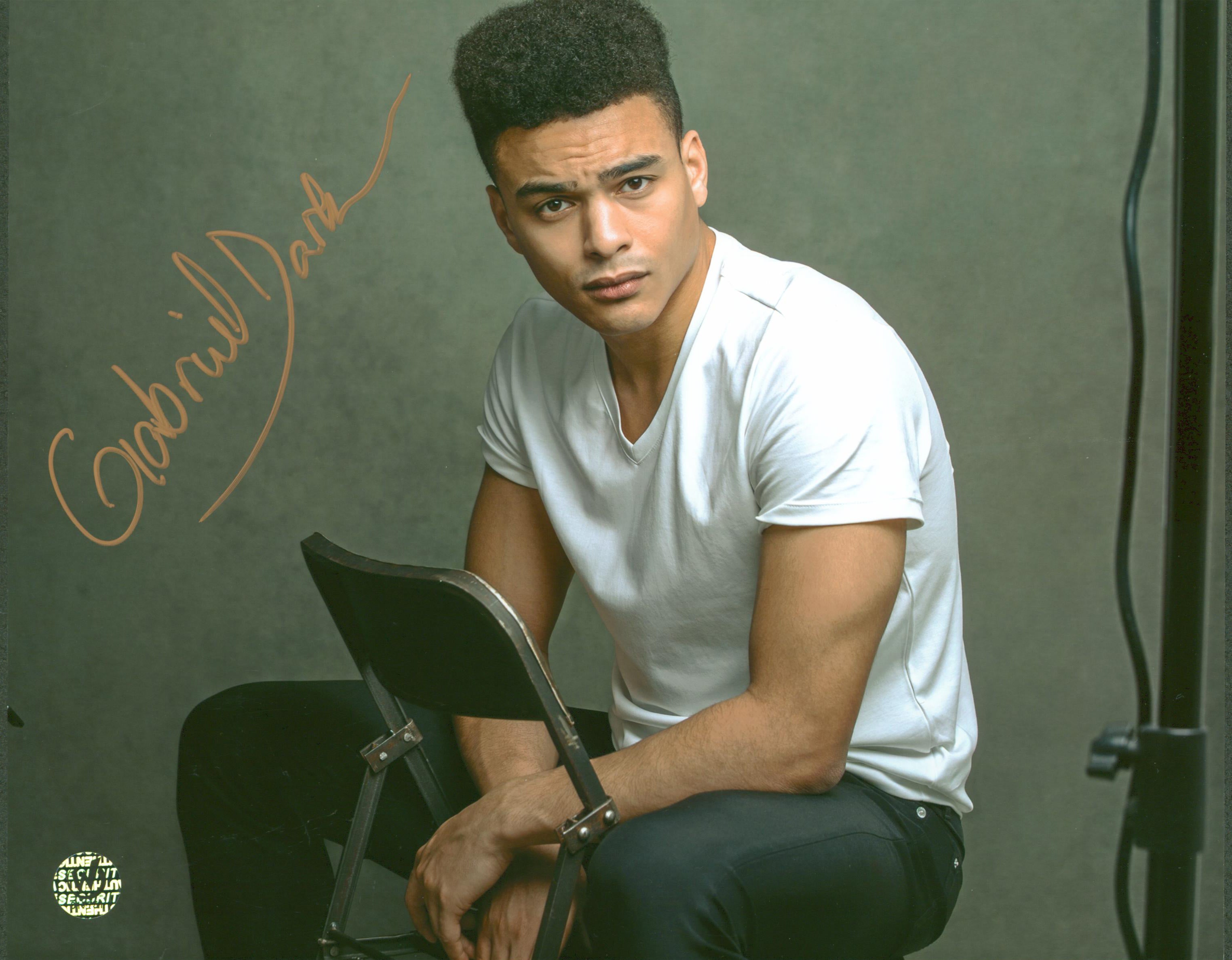 Gabriel Darku October Faction Authentic Signed 8x10 Photo Wizard World 3