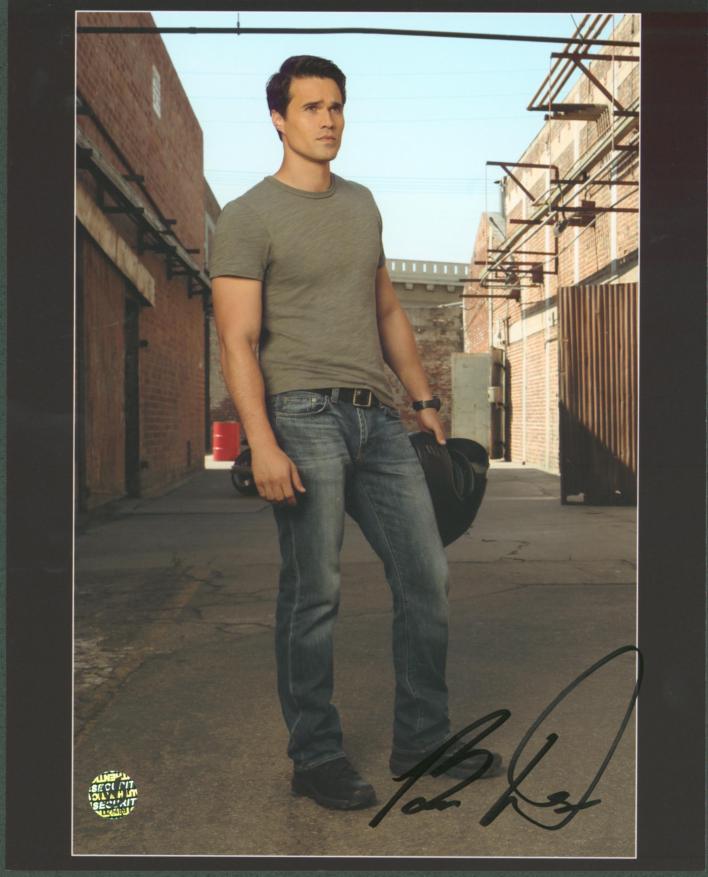 Brett Dalton Marvel Agents of SHIELD Authentic Signed 8x10 Photo Wizard World 5