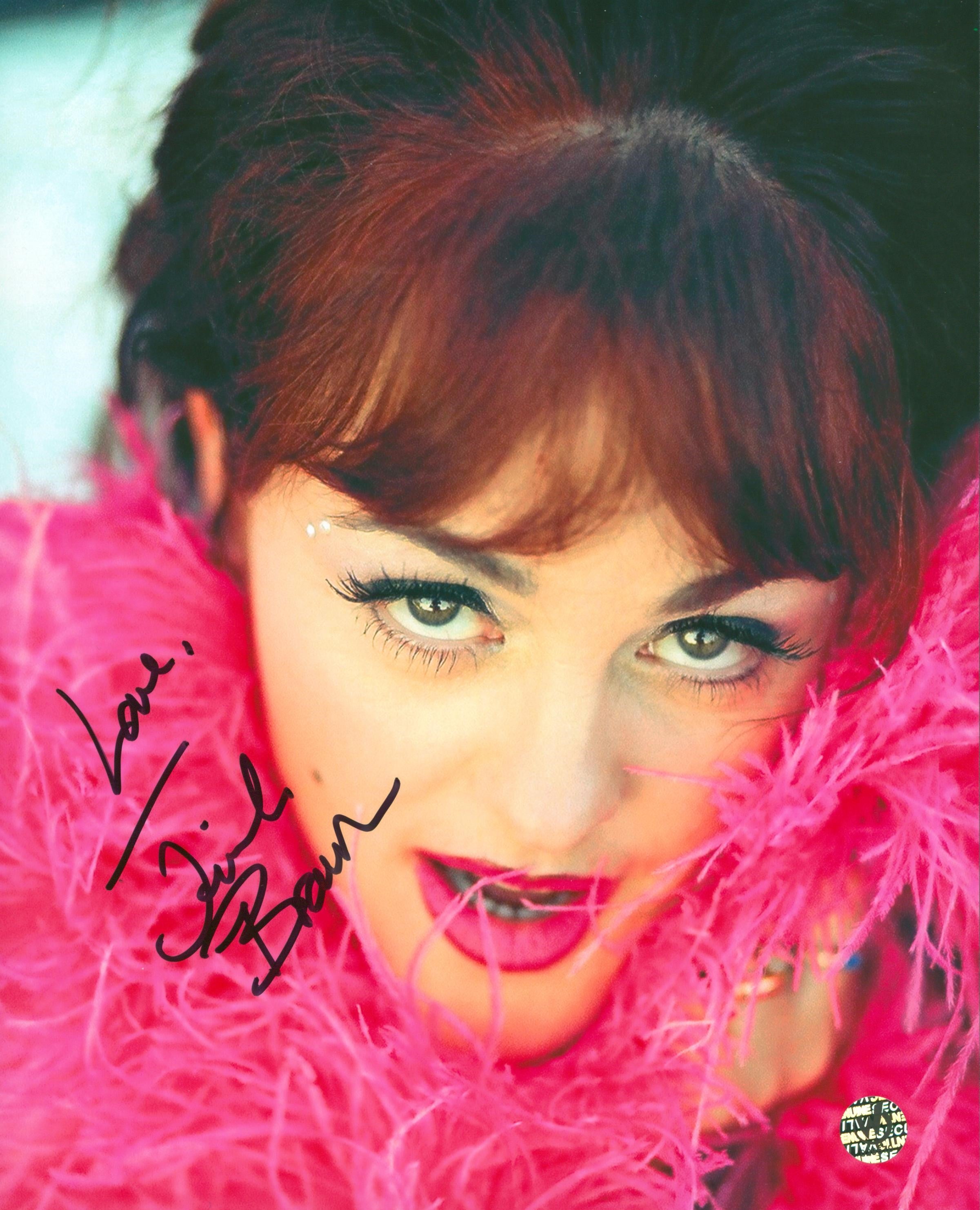 Julie Brown Earth Girls Are Easy "Love" Signed 8x10 Photo Wizard World #029571