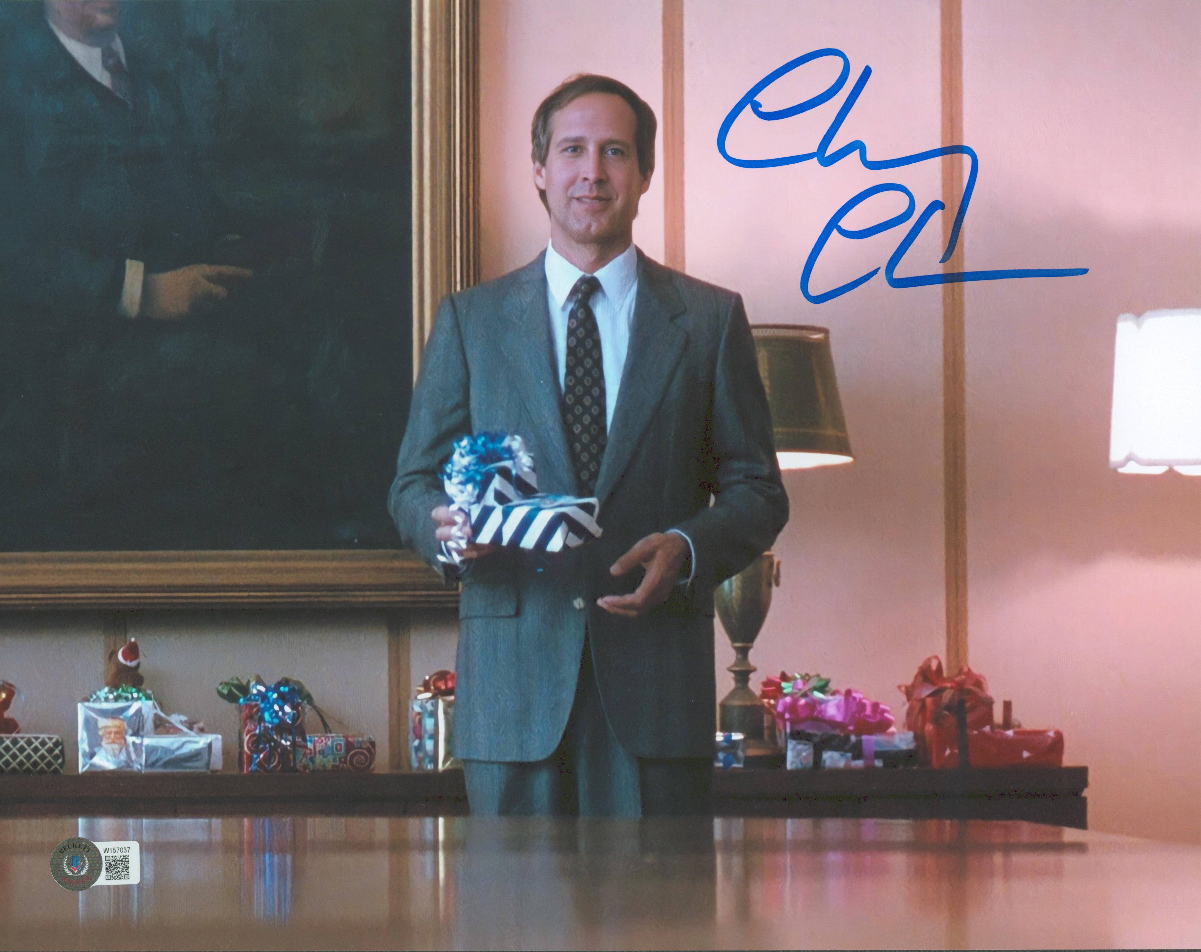 Chevy Chase Christmas Vacation Signed 11x14 Office Present Photo BAS Witnessed