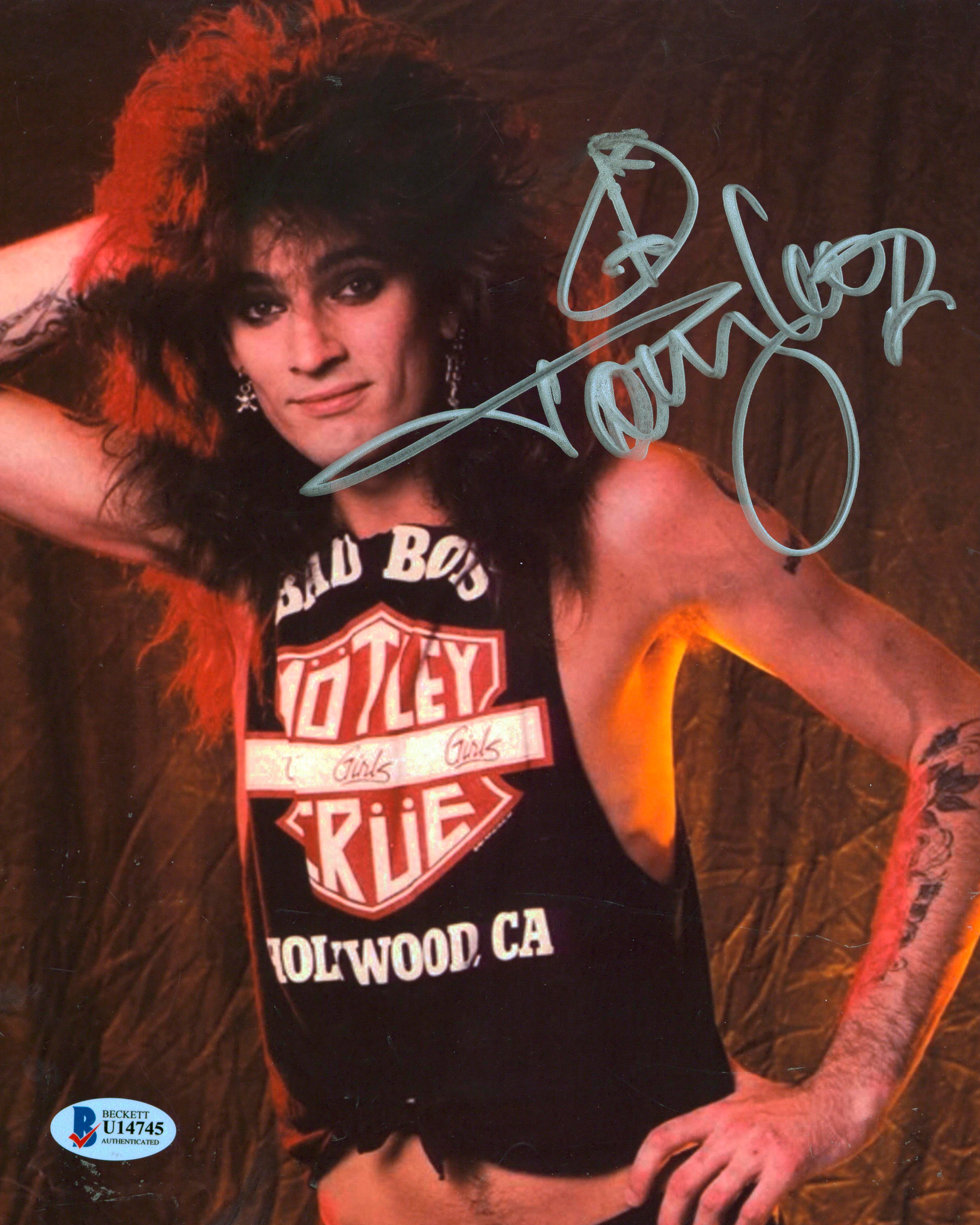 Tommy Lee Motley Crue Authentic Signed 8x10 Photo Autographed BAS #U14745