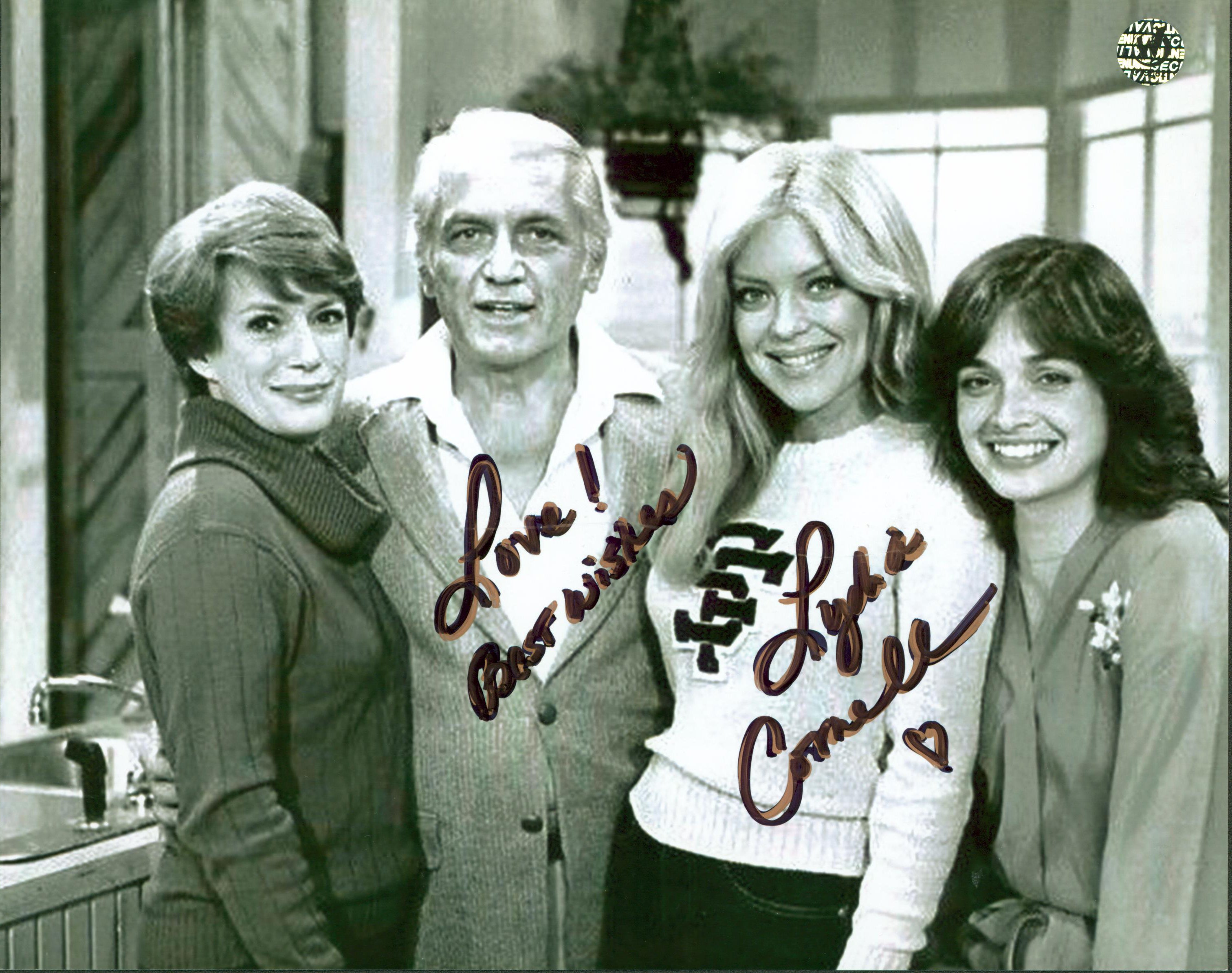 Lydia Cornell Too Close For Comfort Signed 8x10 Photo Wizard World #019082