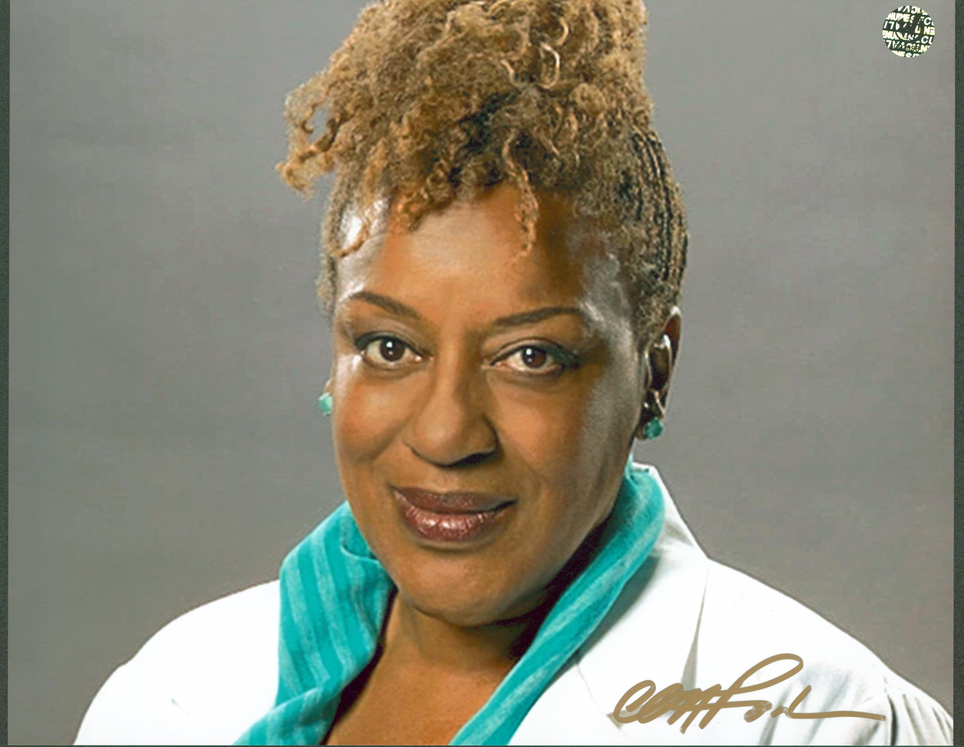 CCH Pounder NCIS New Orleans Authentic Signed 8x10 Photo Wizard World