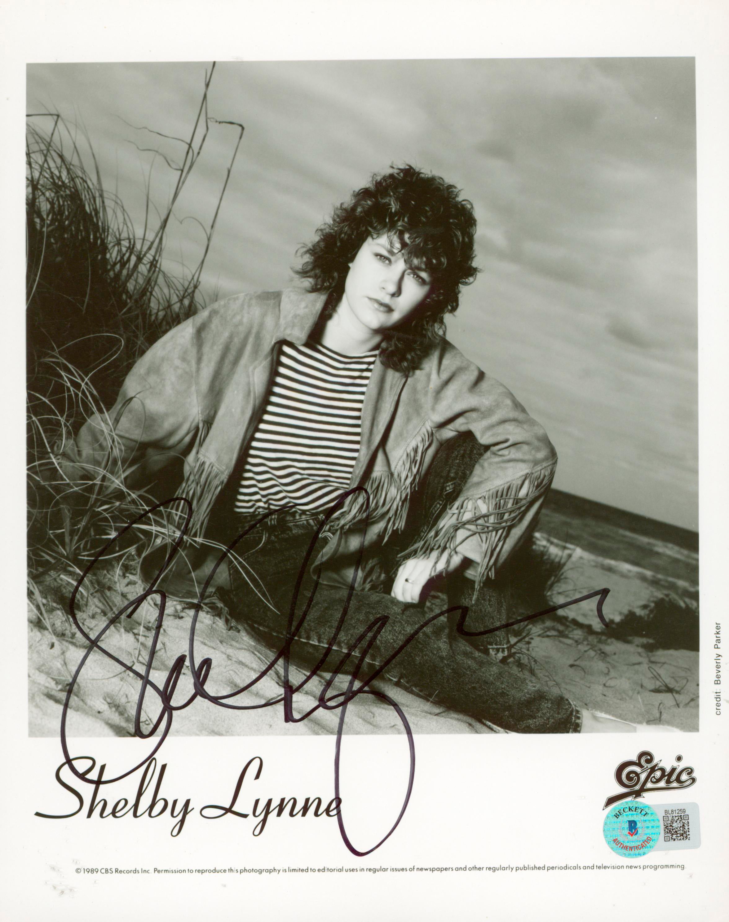 Shelby Lynne Musician Authentic Signed 8x10 Photo Autographed BAS #BL81259