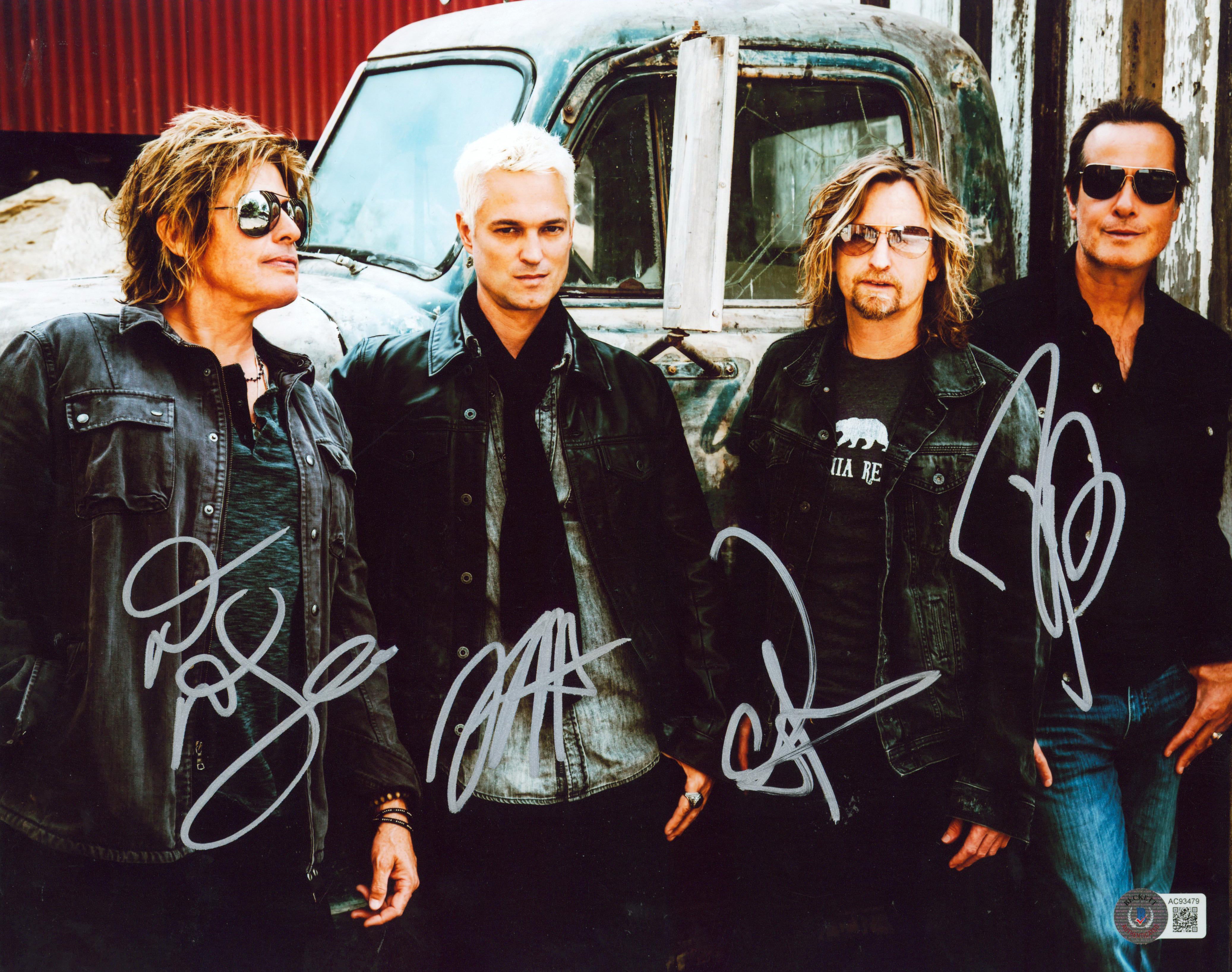 Stone Temple Pilots (4) Dean, Robert, Kretz & Gutt Signed 11x14 Photo BAS LOA