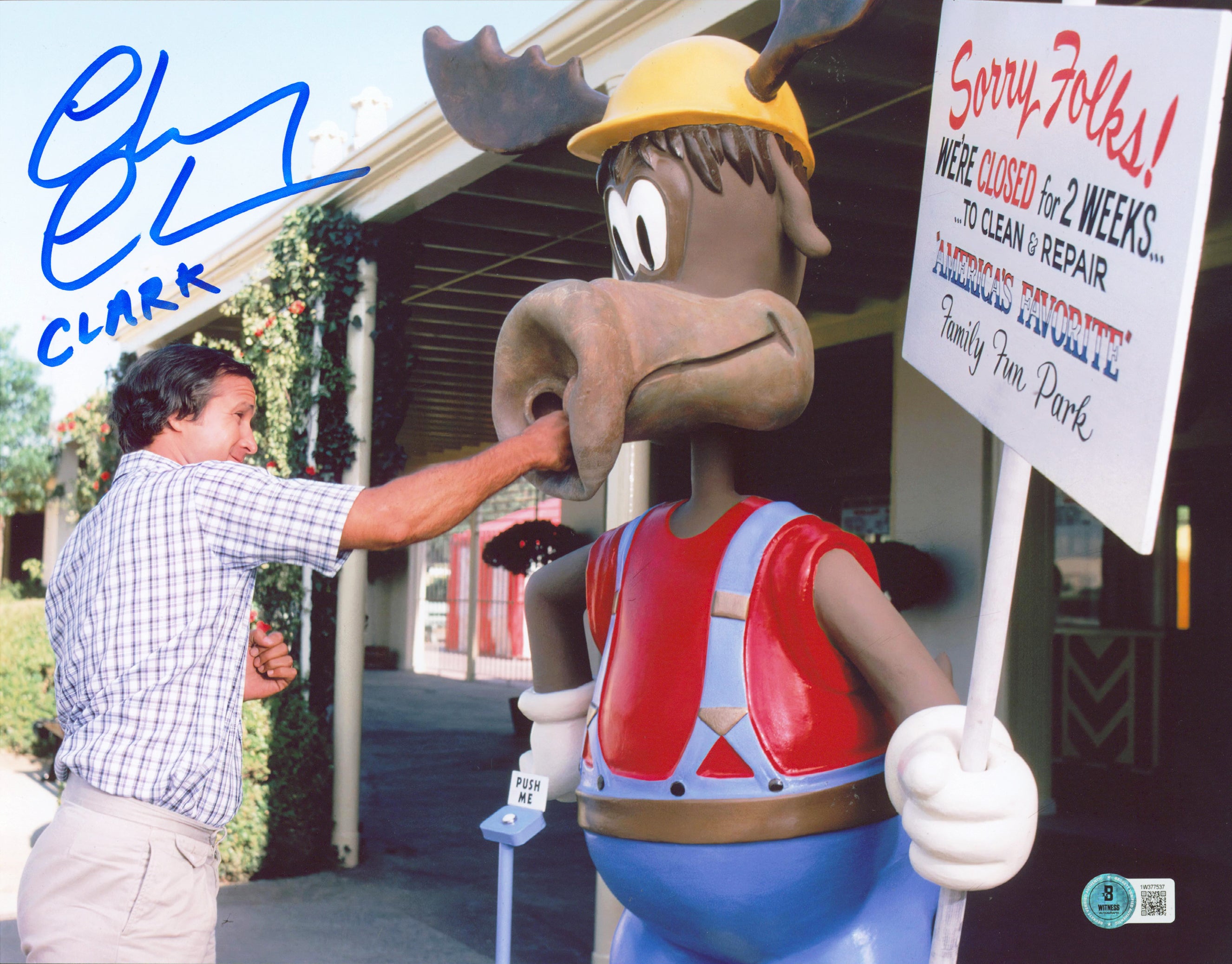 Chevy Chase National Lampoon's Vacation "Clark" Signed 11x14 Photo BAS #1W377537