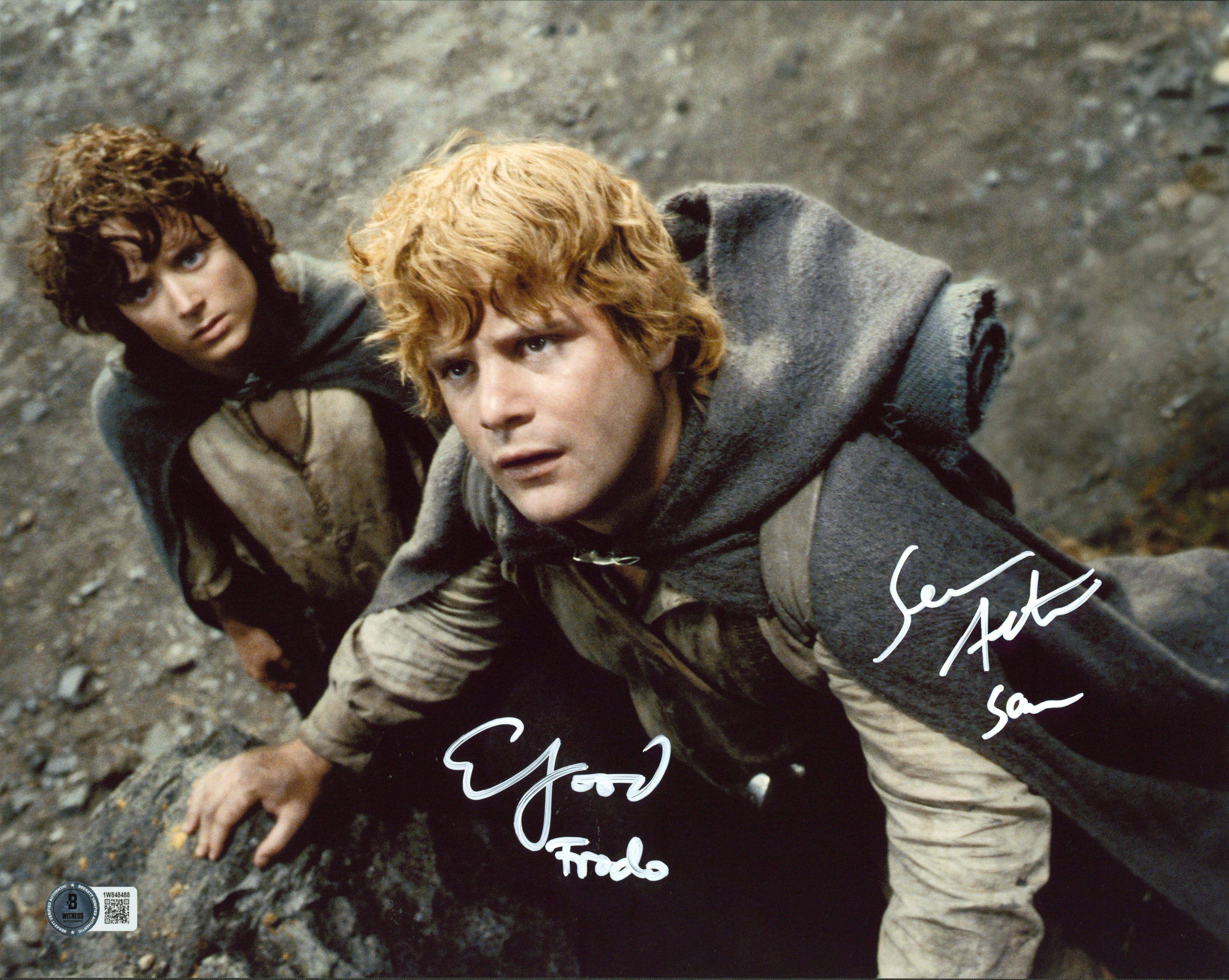 Elijah Wood & Sean Astin Lord of the Rings Signed 11x14 Overhead Photo BAS Wit