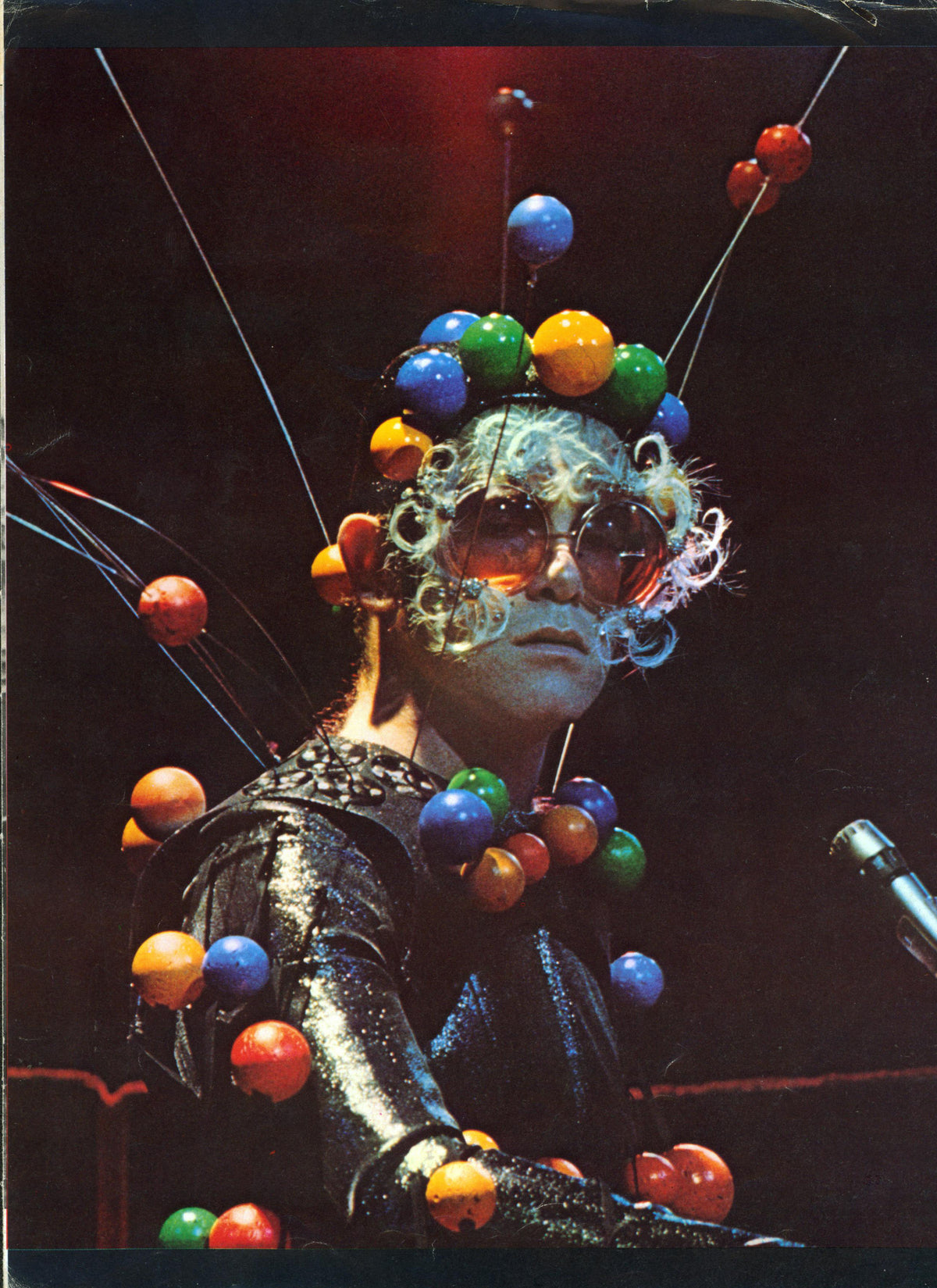 Elton John Authentic Signed 8.5x12 Magazine Page Autographed BAS #AC99682