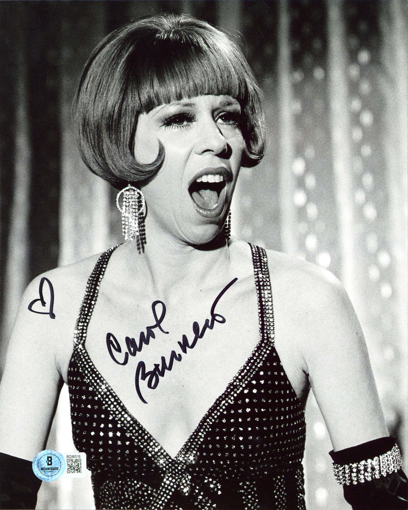 Carol Burnett Authentic Signed 8x10 Black & White Vertical Photo BAS #BQ96516