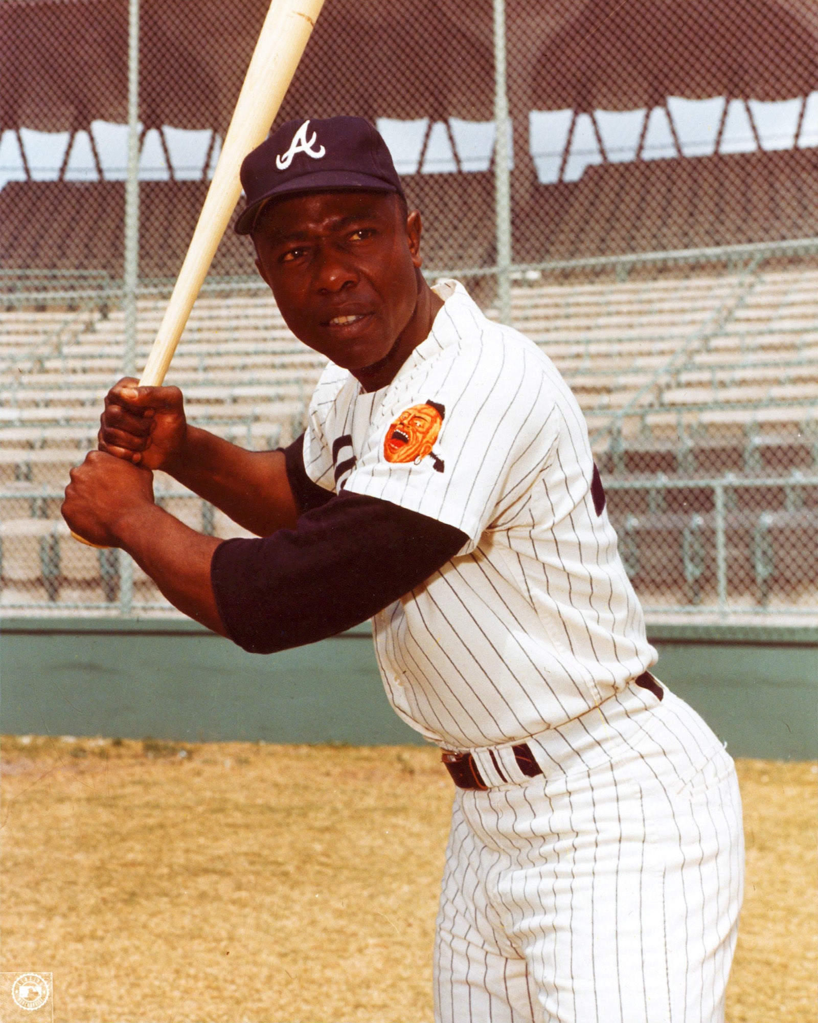 Atlanta Braves Hank Aaron 1969-71 8x10 Unsigned Vertical PhotoFile Photo