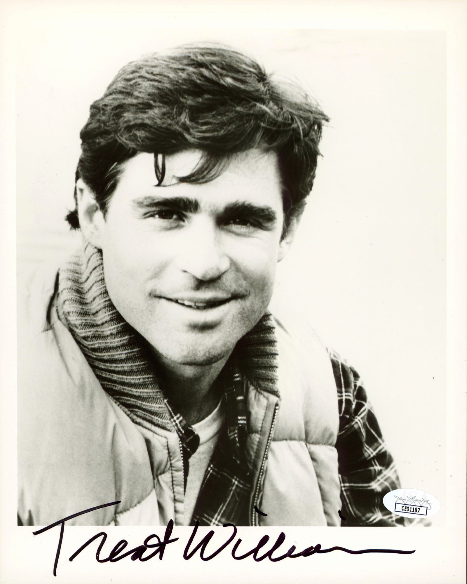 Treat Williams Smooth Talk Authentic Signed 8x10 Vertical Photo JSA #CE01187