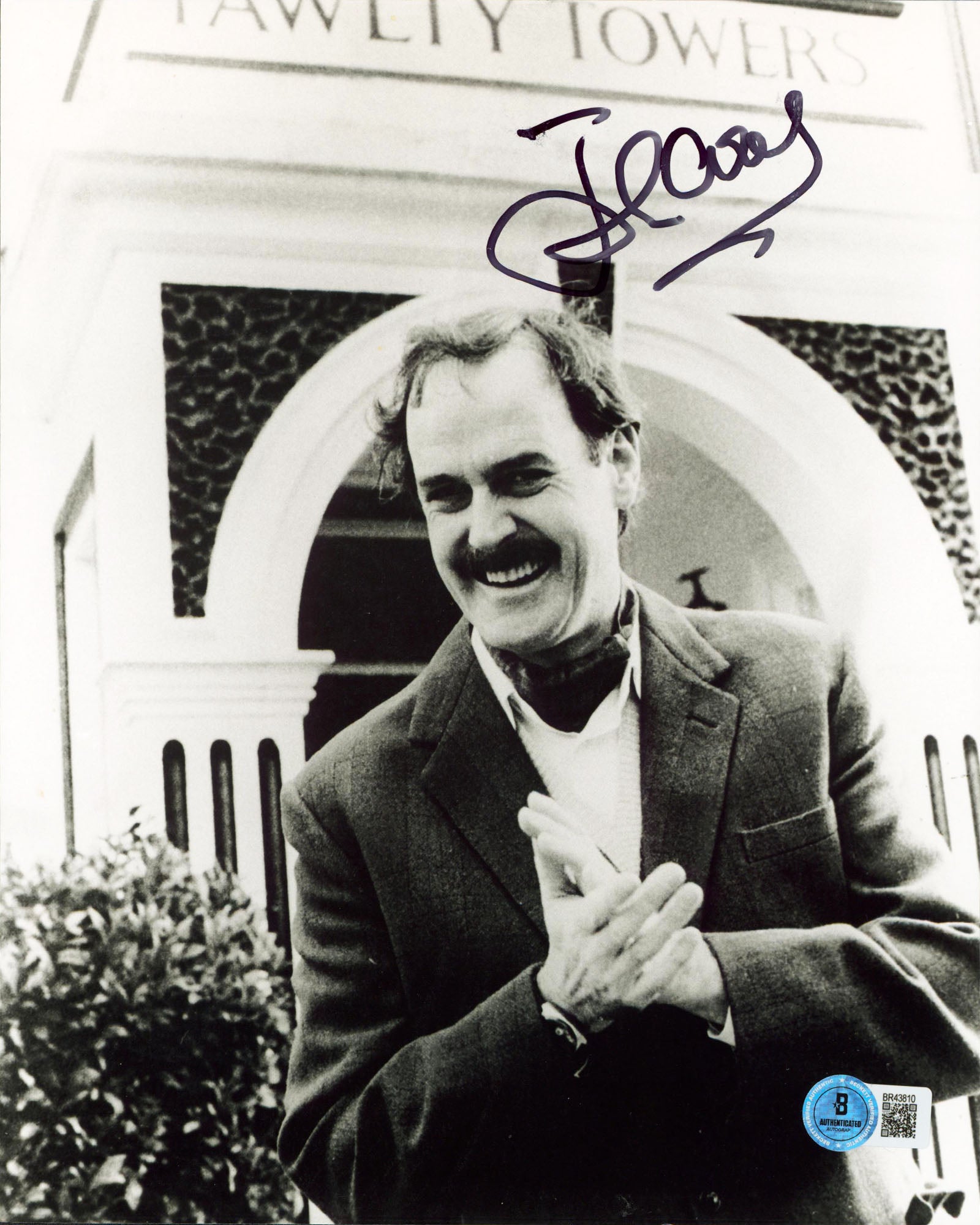 John Cleese Fawlty Towers Authentic Signed 8x10 Vertical Photo BAS #BR43810