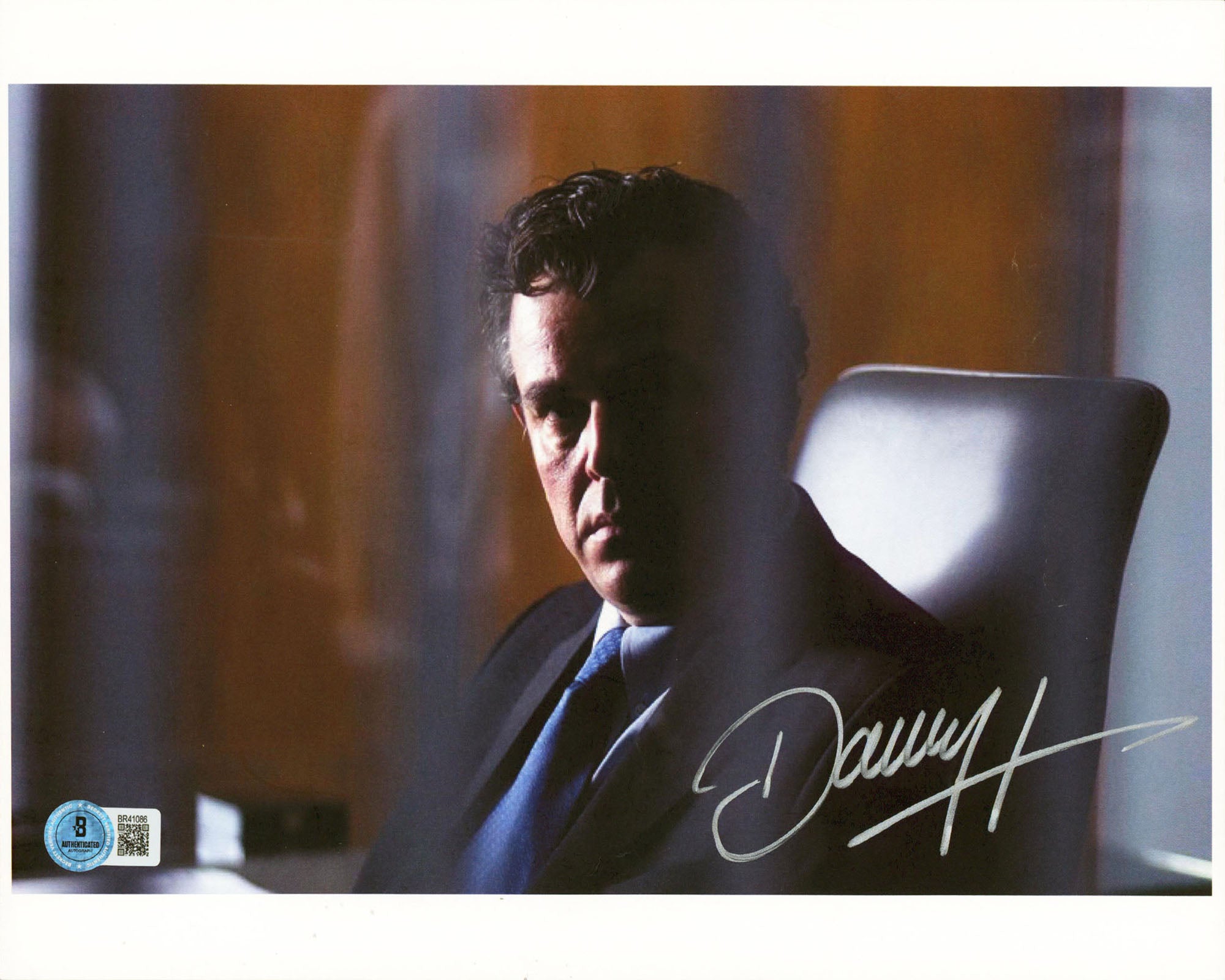 Danny Huston Edge Of Darkness Authentic Signed 8.5x11 Photo BAS #BR41086