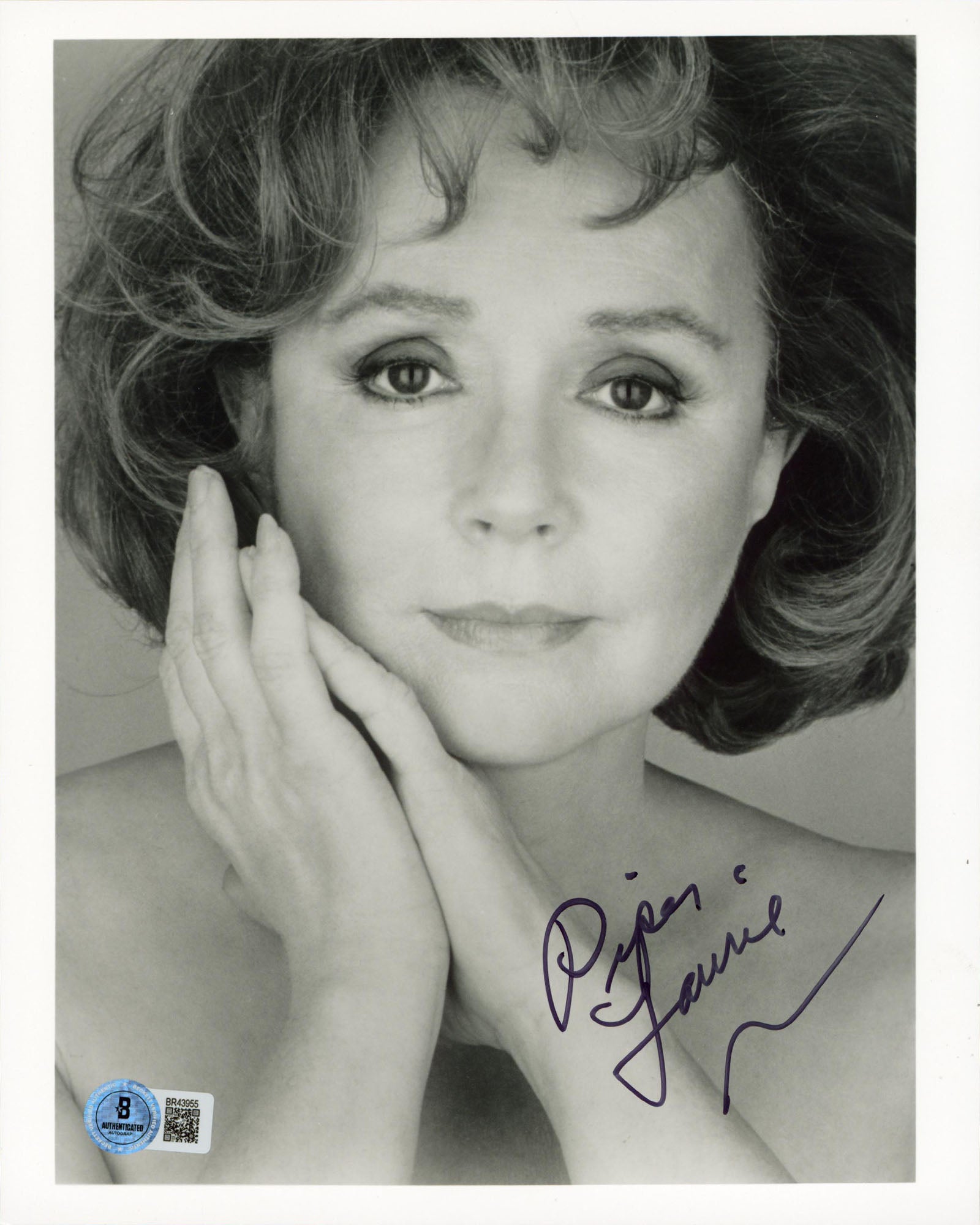 Piper Laurie Twin Peaks Authentic Signed 8x10 Vertical Photo BAS #BR43955