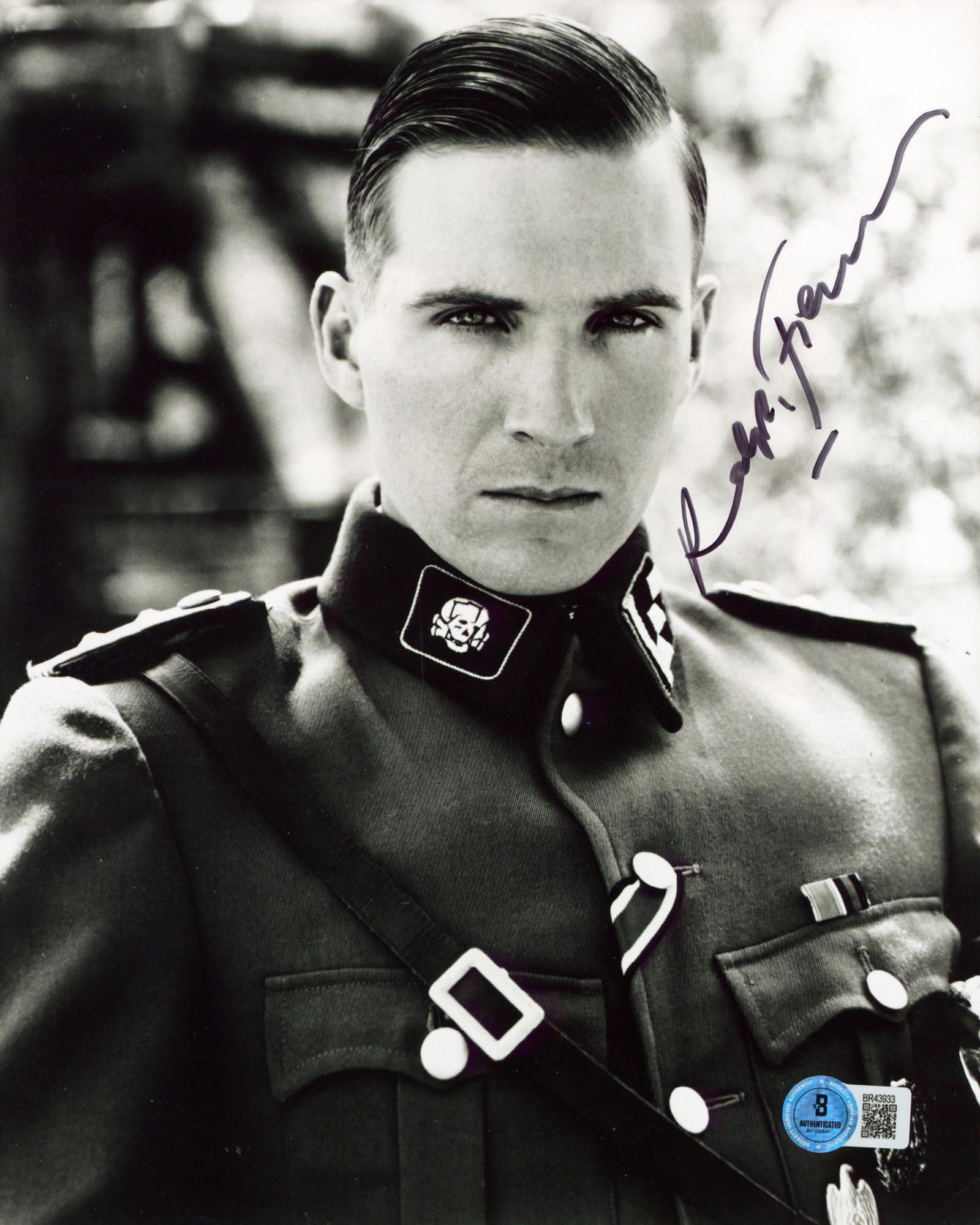 Ralph Fiennes Schindler's List Authentic Signed 8x10 Vertical Photo BAS #BR43933