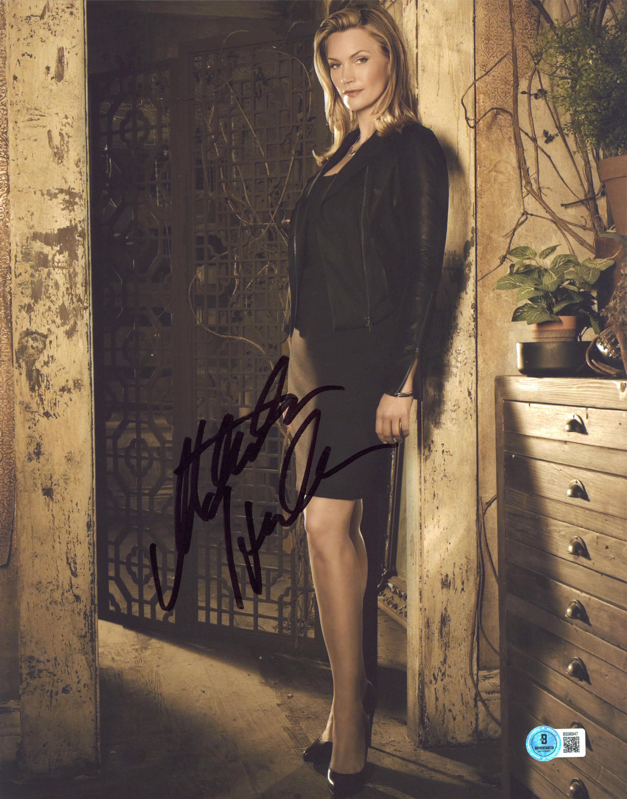 Natasha Henstridge The Secret Circle Authentic Signed 11x14 Photo BAS #BS96947