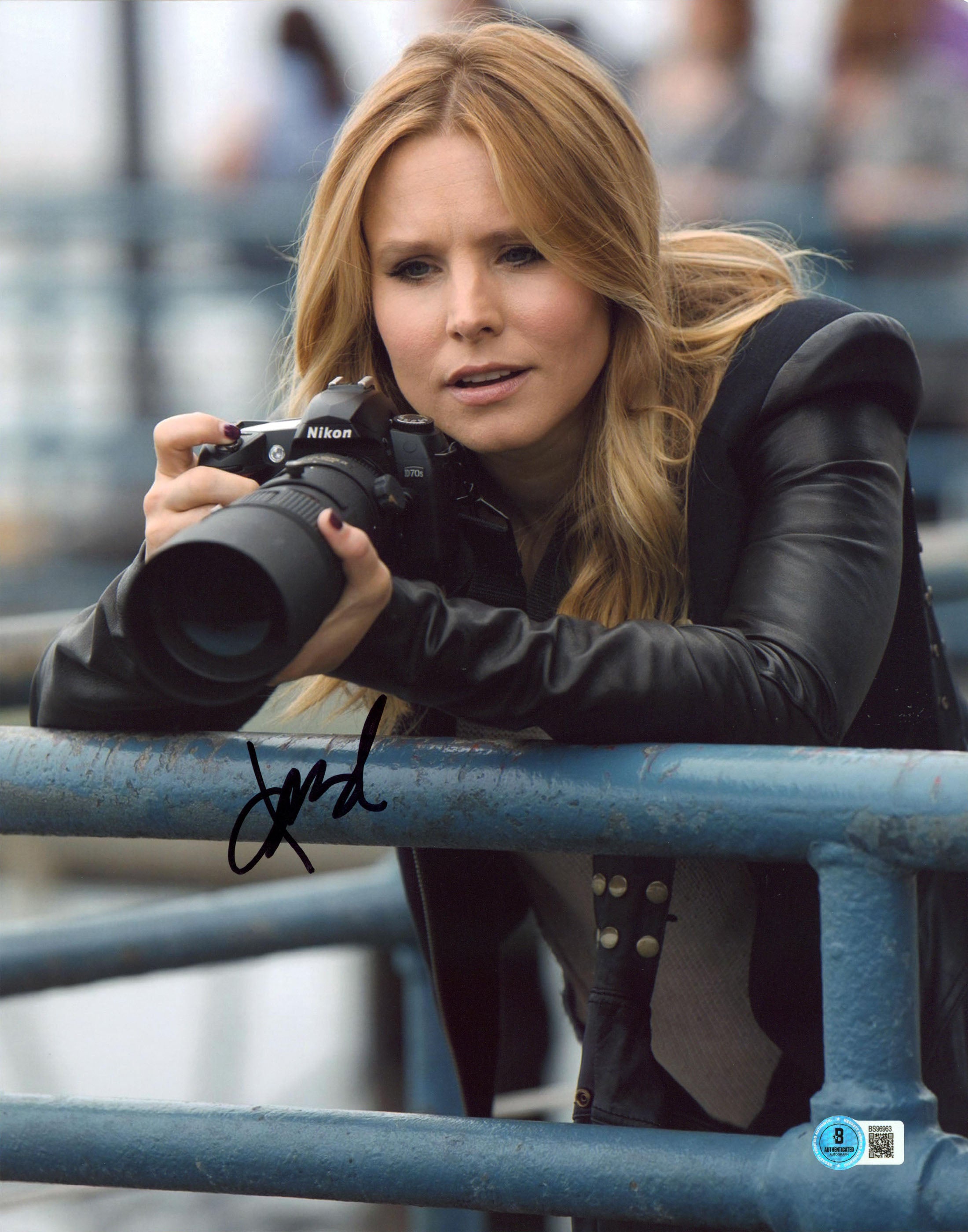 Kristen Bell Veronica Mars Authentic Signed 11x14 Vertical Photo BAS #BS96963