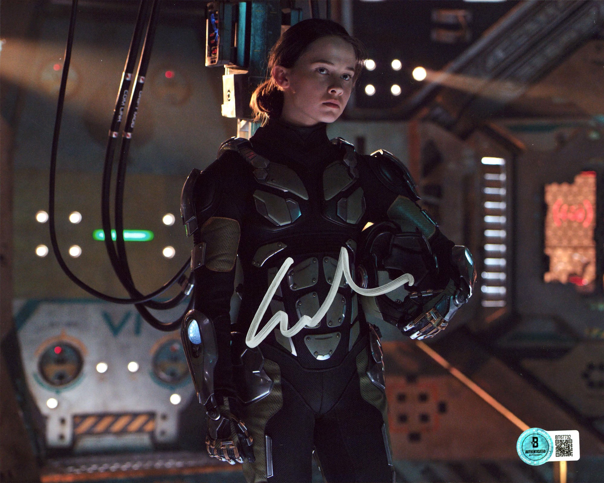 Cailee Spaeny Pacific Rim Uprising Authentic Signed 8x10 Photo BAS #BT67732