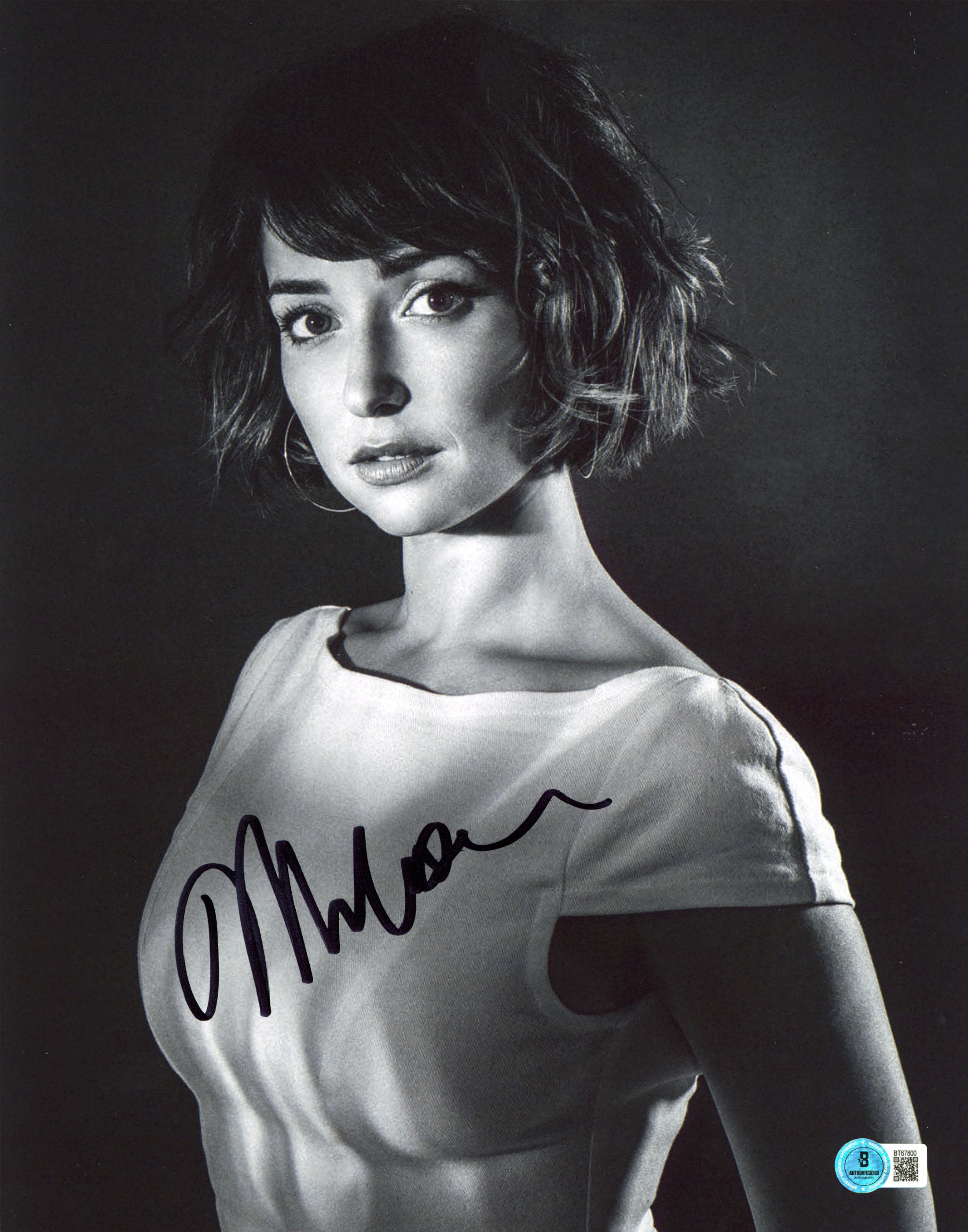 Milana Vayntrub AT&T Actress Authentic Signed 11x14 Vertical Photo BAS #BT67800