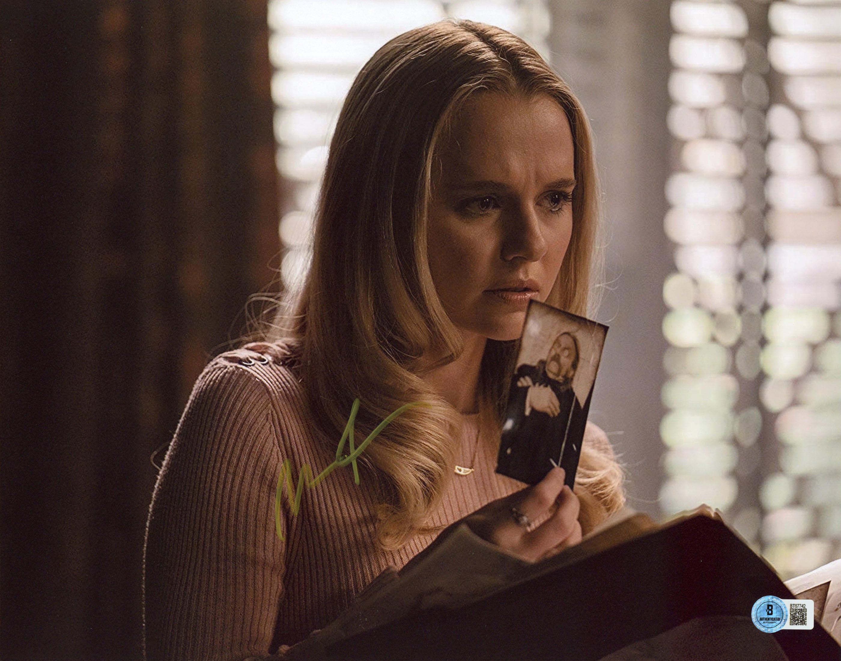 Madison Iseman Annabelle Comes Home Authentic Signed 11x14 Photo BAS #BT67742