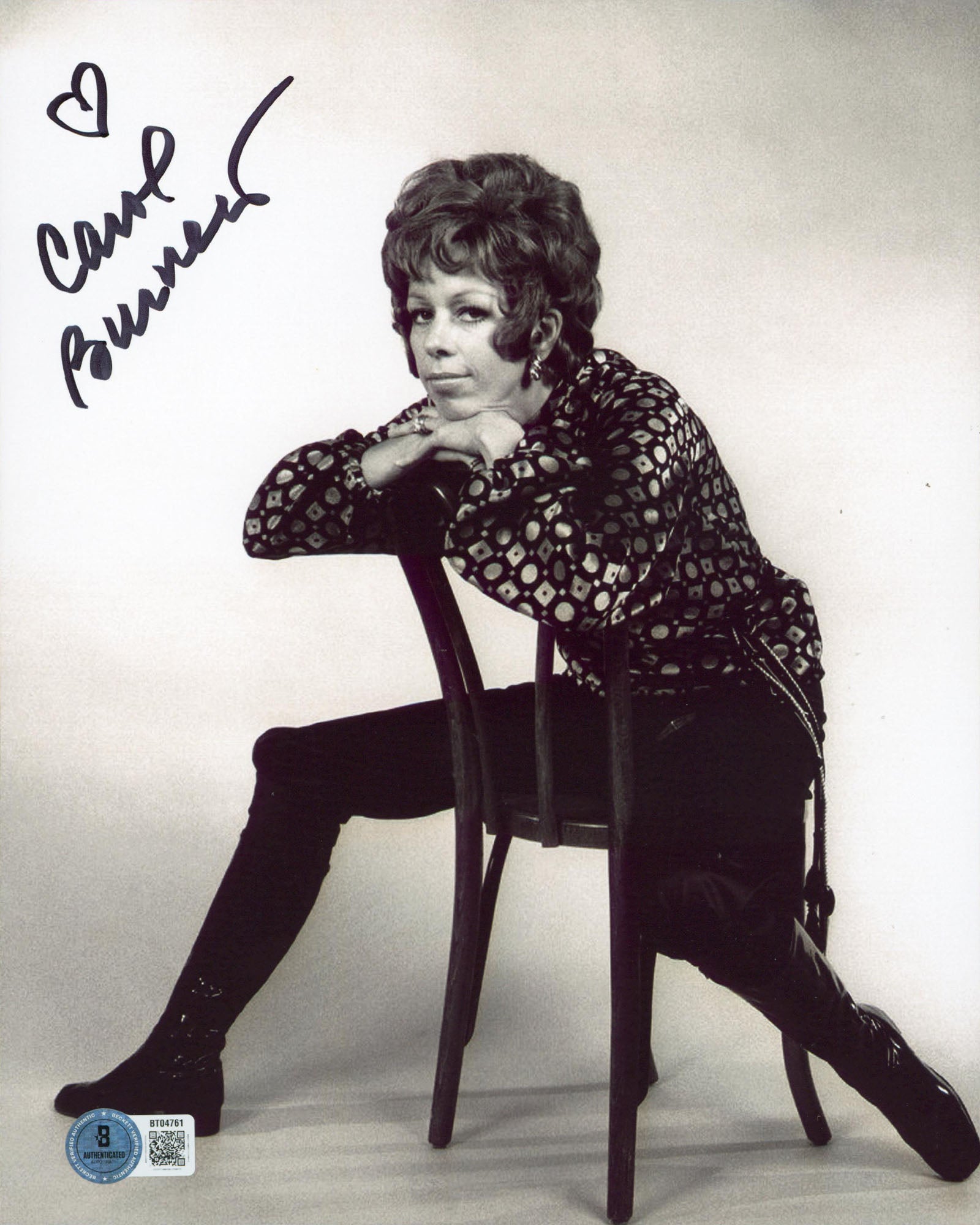Carol Burnett The Carol Burnett Show Authentic Signed 8x10 Vertical Photo BAS 15