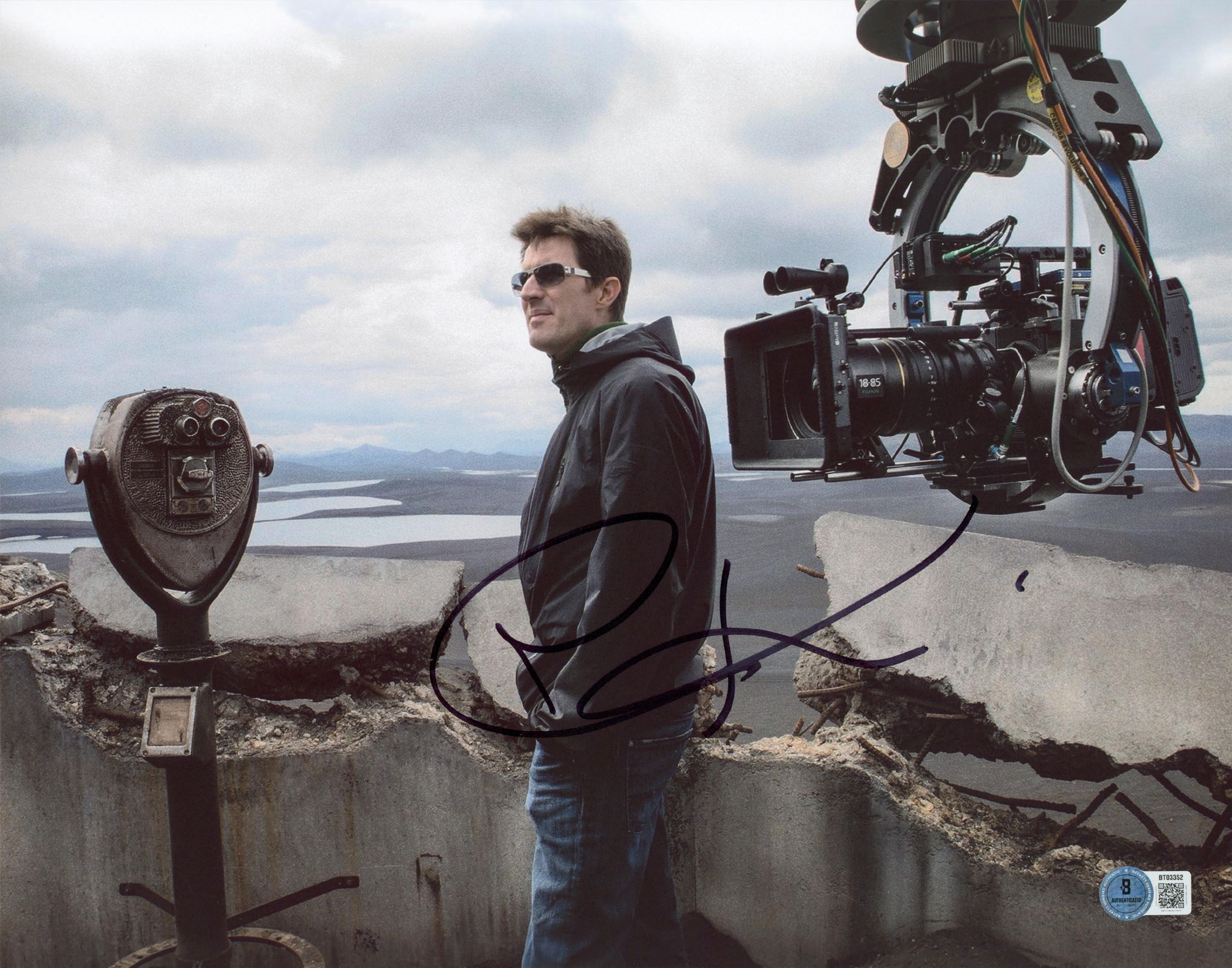 Joseph Kosinski Oblivion Authentic Signed 11x14 Horizontal Photo BAS #BT03352