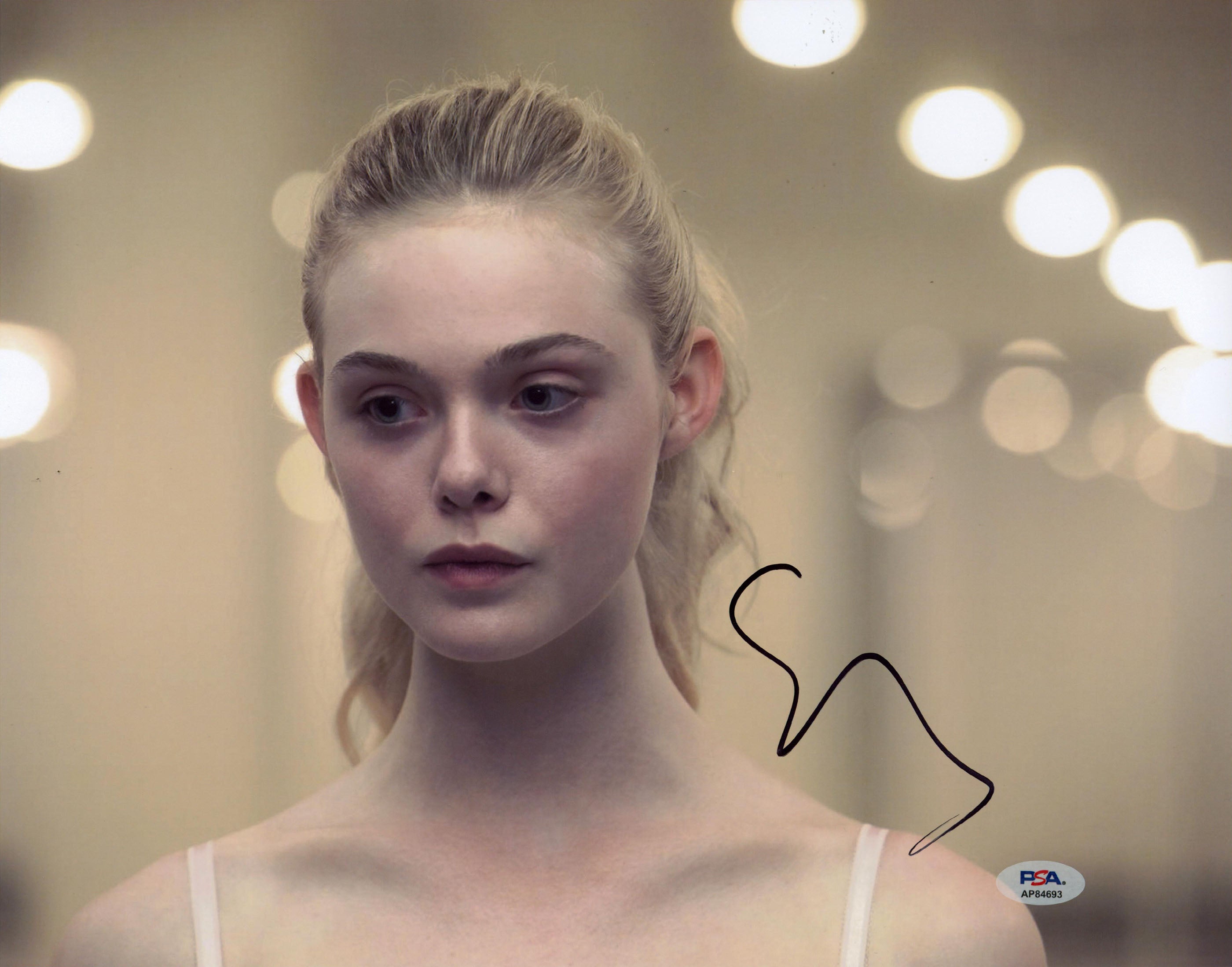 Elle Fanning The Neon Demon Authentic Signed 11x14 Photo PSA/DNA #AP84693
