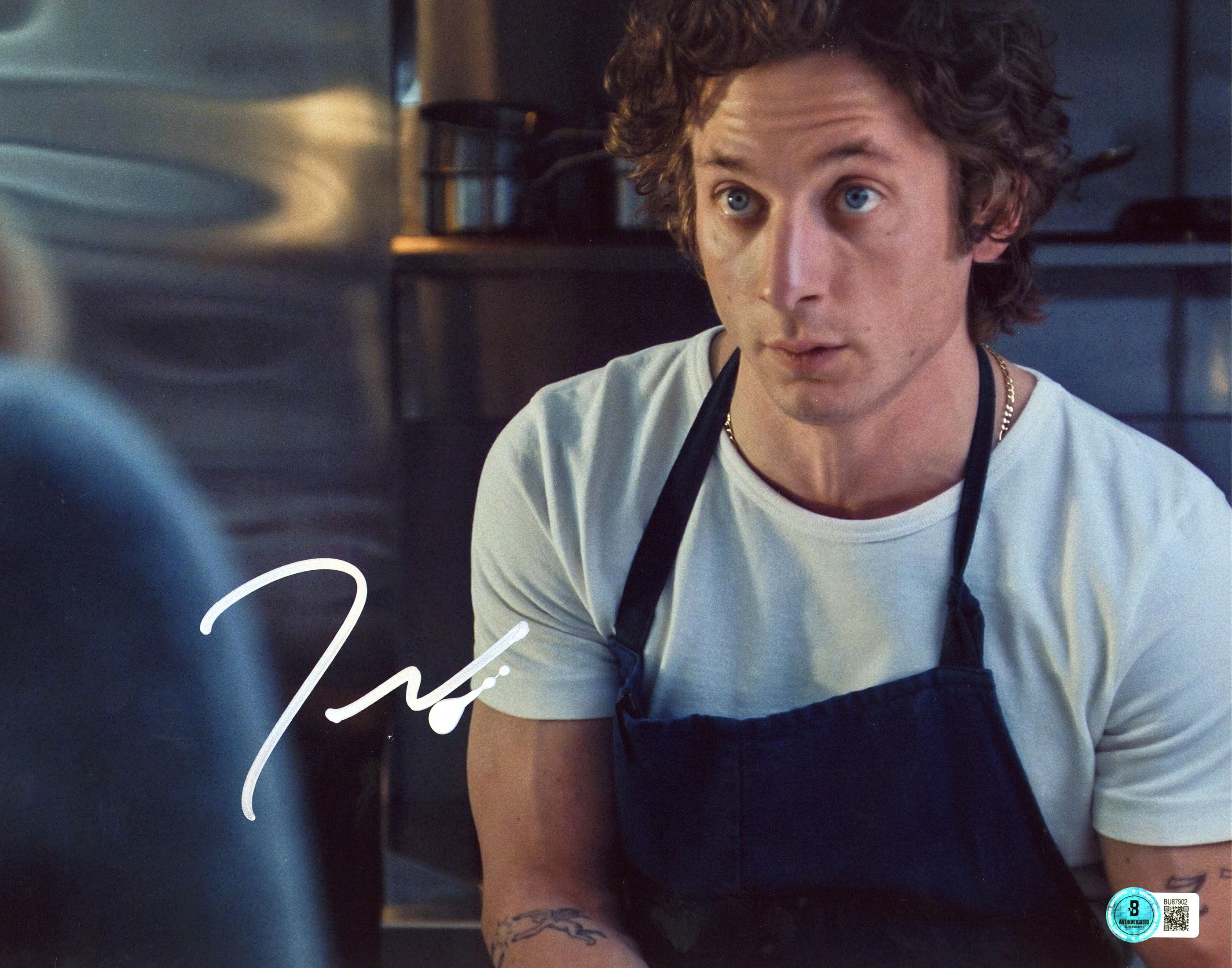 Jeremy Allen White The Bear Authentic Signed 11x14 Horizontal Photo BAS #BU87902