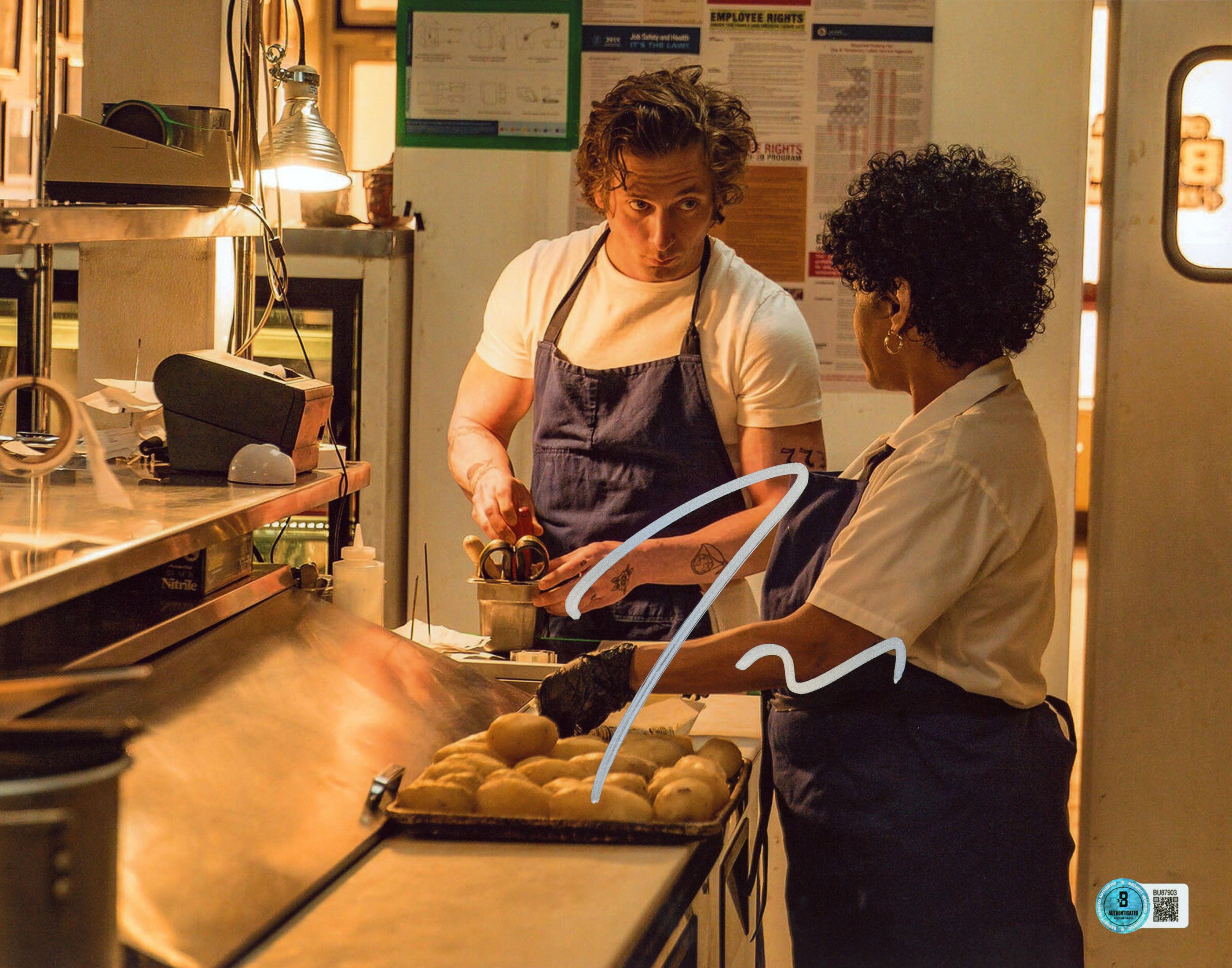 Jeremy Allen White The Bear Authentic Signed 11x14 Horizontal Photo BAS #BU87903