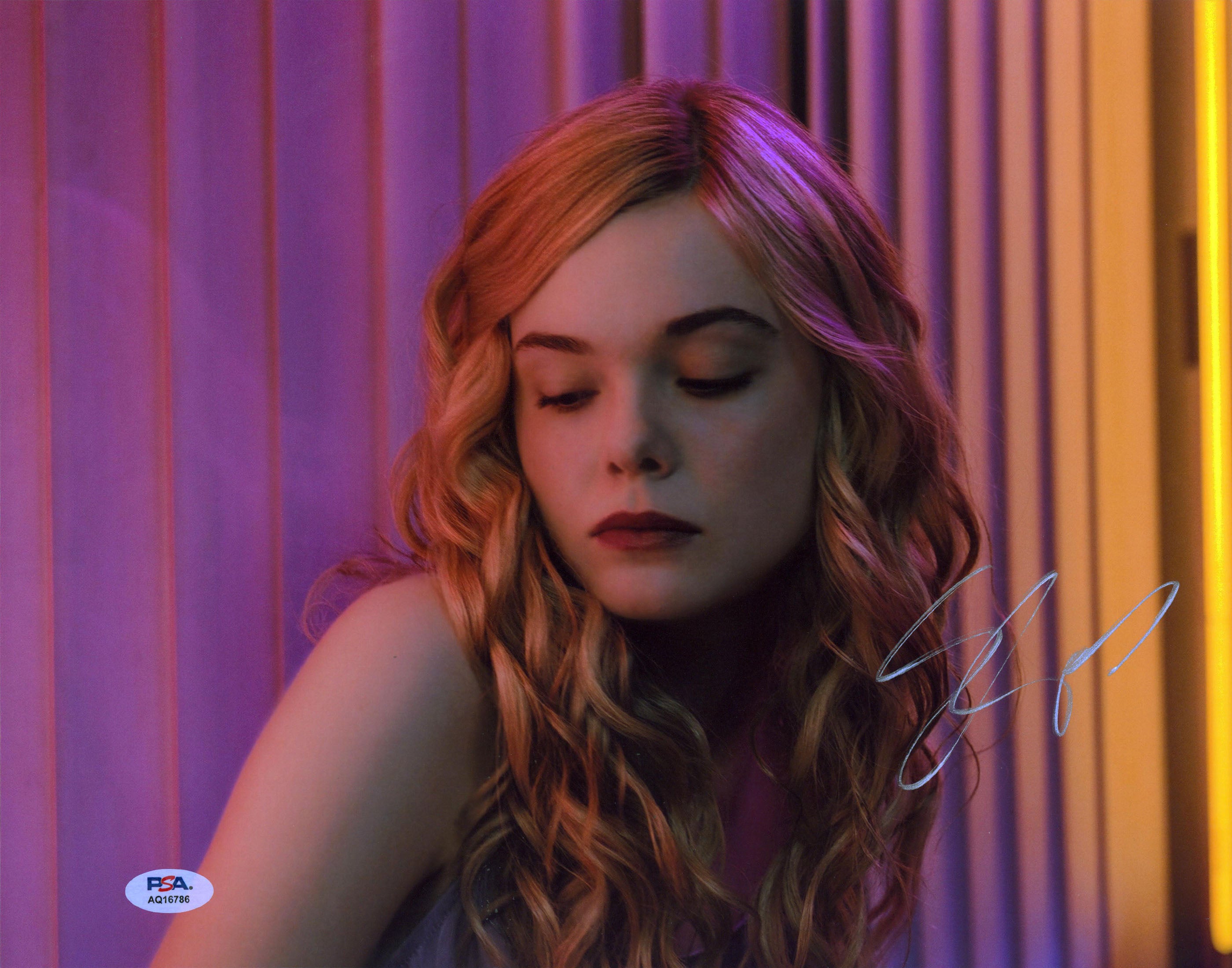 Elle Fanning The Neon Demon Authentic Signed 11x14 Photo PSA/DNA #AQ16786