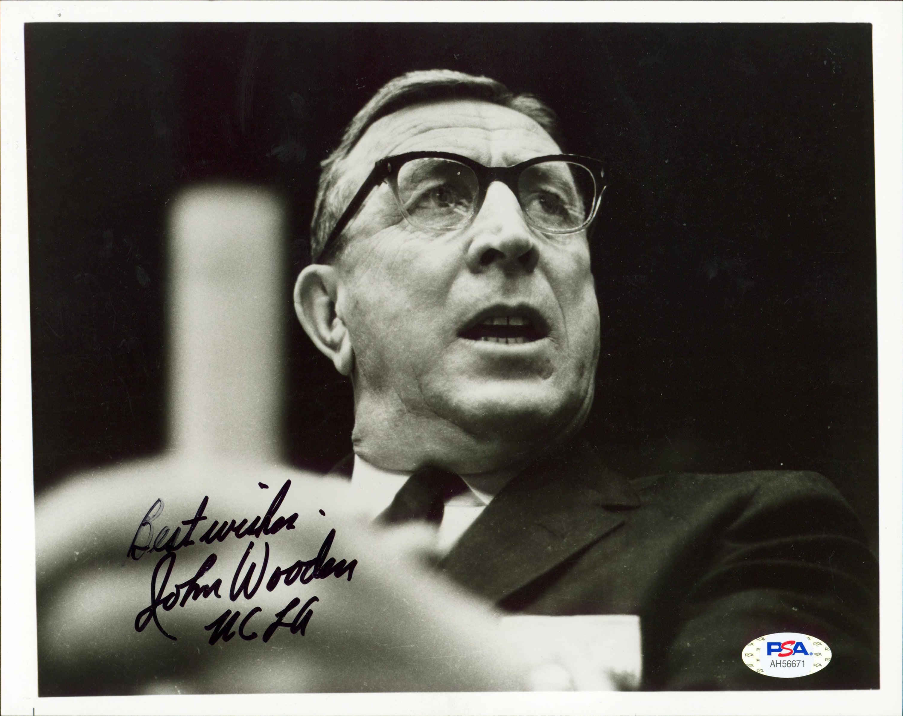 UCLA John Wooden "Best Wishes UCLA" Authentic Signed 8x10 Photo PSA/DNA #AH56671