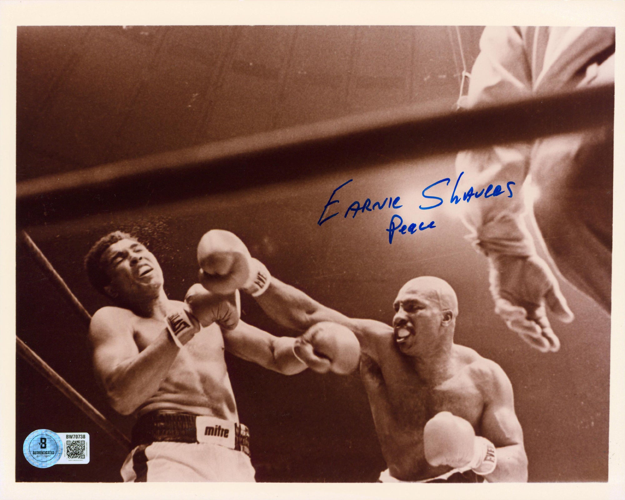 Boxing Earnie Shavers "Peace" Authentic Signed 8x10 Vertical Photo BAS #BW70738