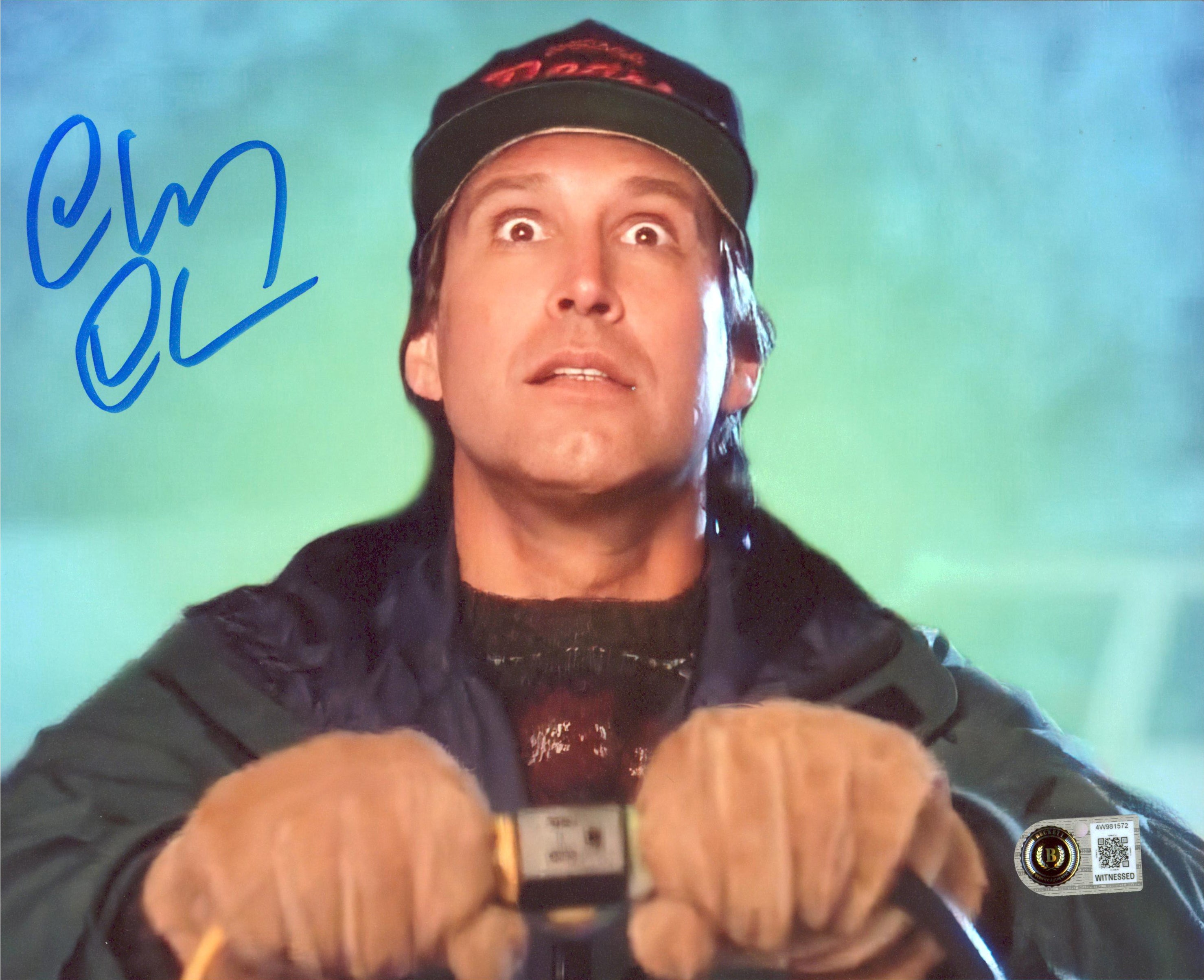 Chevy Chase Christmas Vacation Signed 8x10 Plugging In House Photo BAS Witnessed
