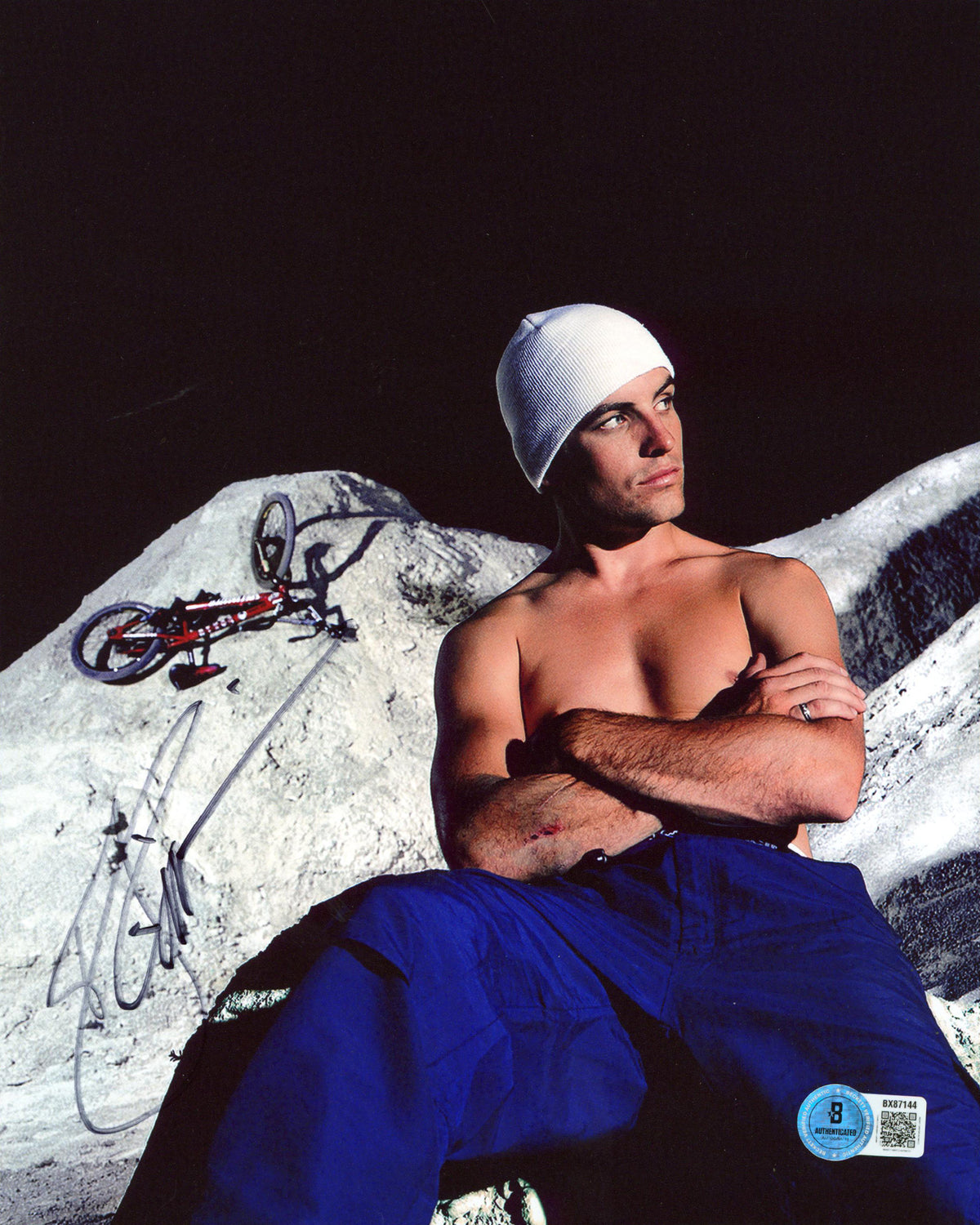 T.J. Lavin The Challenge Authentic Signed 8x10 Vertical Photo Autographed BAS 1