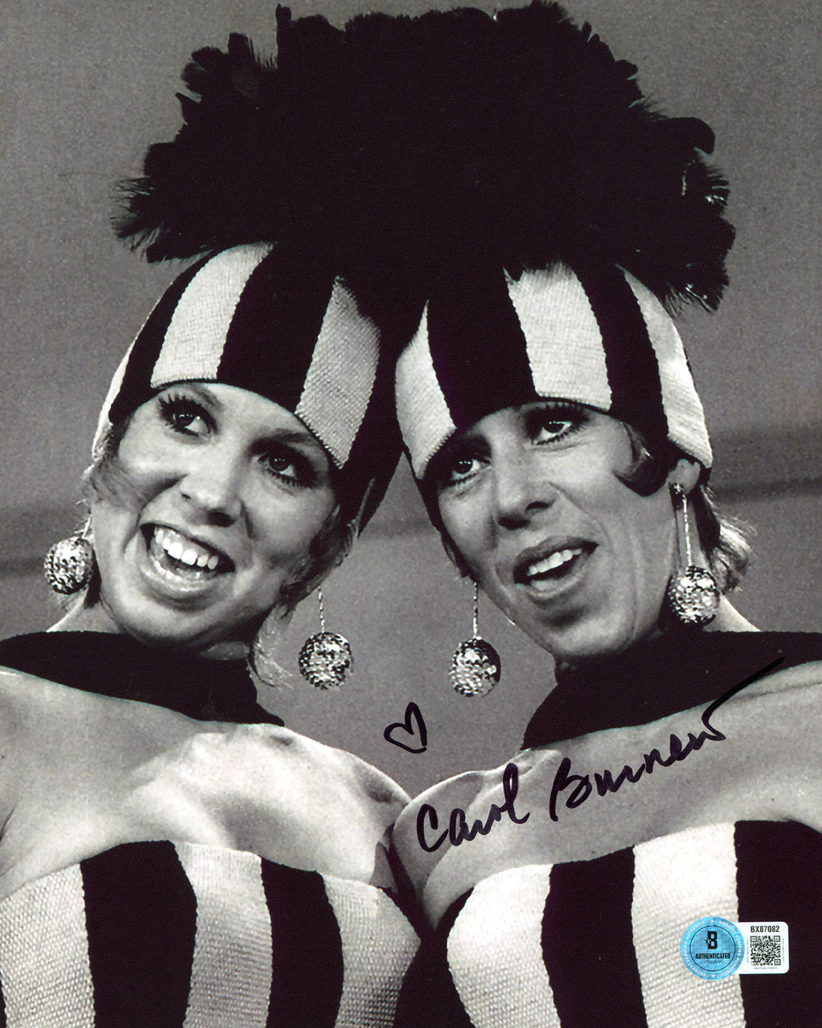 Carol Burnett Authentic Signed 8x10 Vertical Photo Autographed BAS 21