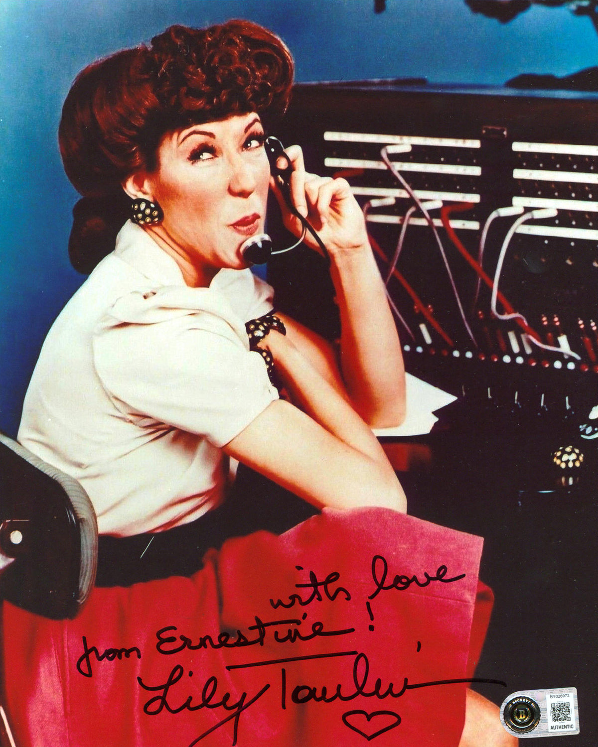 Lily Tomlin Rowan & Martin's "From Ernestine!" Signed 8x10 Photo BAS #BY026972