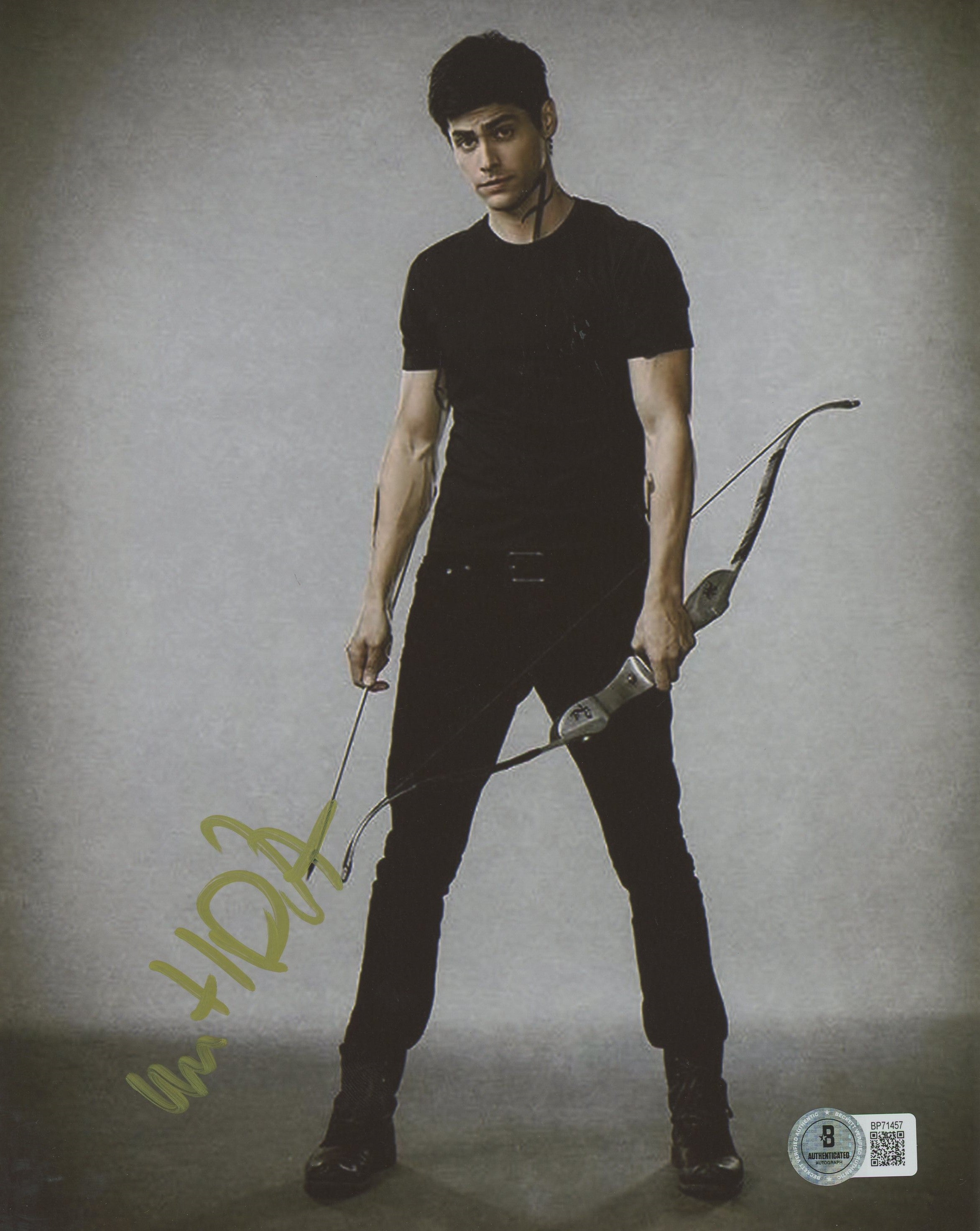 Matthew Daddario Shadowhunters Authentic Signed 8x10 Photo BAS #BP71457