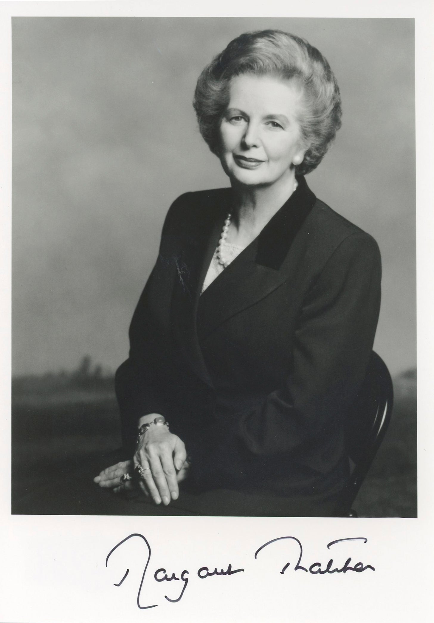 Margaret Thatcher Prime Minister Authentic Signed 5x7 Photo BAS #BK43264