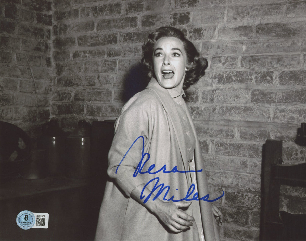 Vera Miles Psycho Authentic Signed 8x10 Horizontal Photo Autographed BAS 5