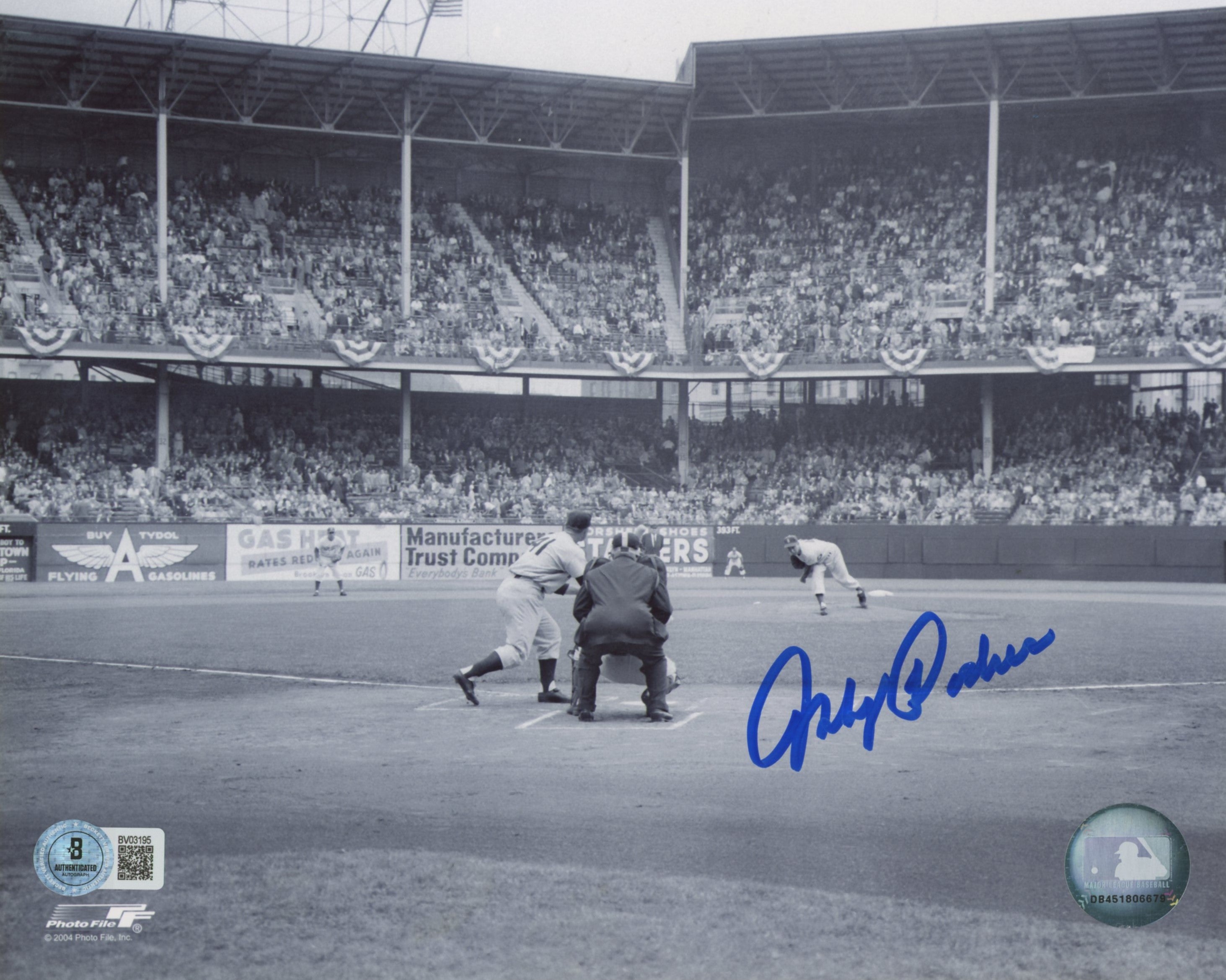 Dodgers Johnny Podres Authentic Signed 8x10 Horizontal Photo BAS #BV03195