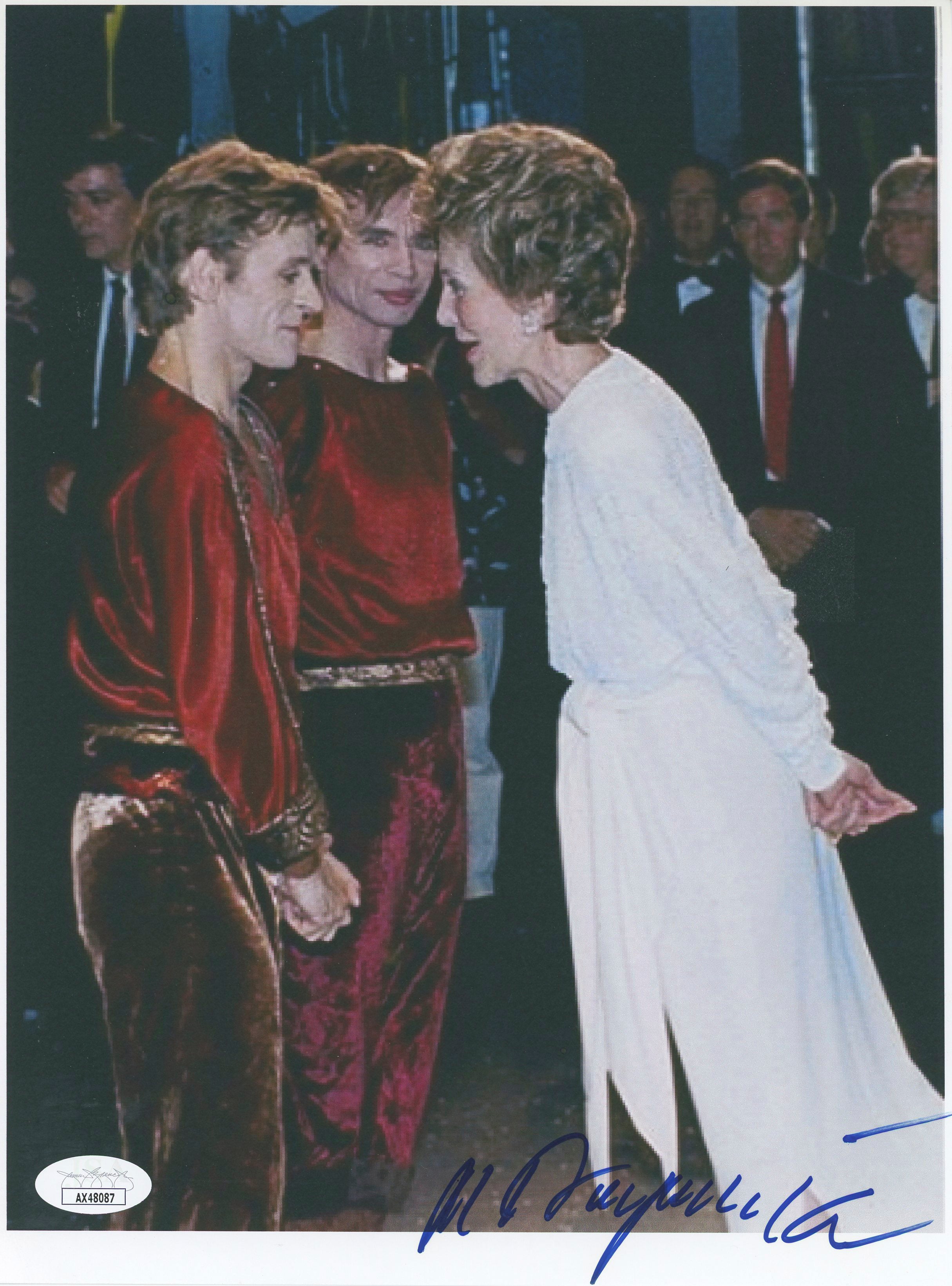 Mikhail Baryshnikov White Knights Authentic Signed 8.5x11 Photo JSA #AX48087