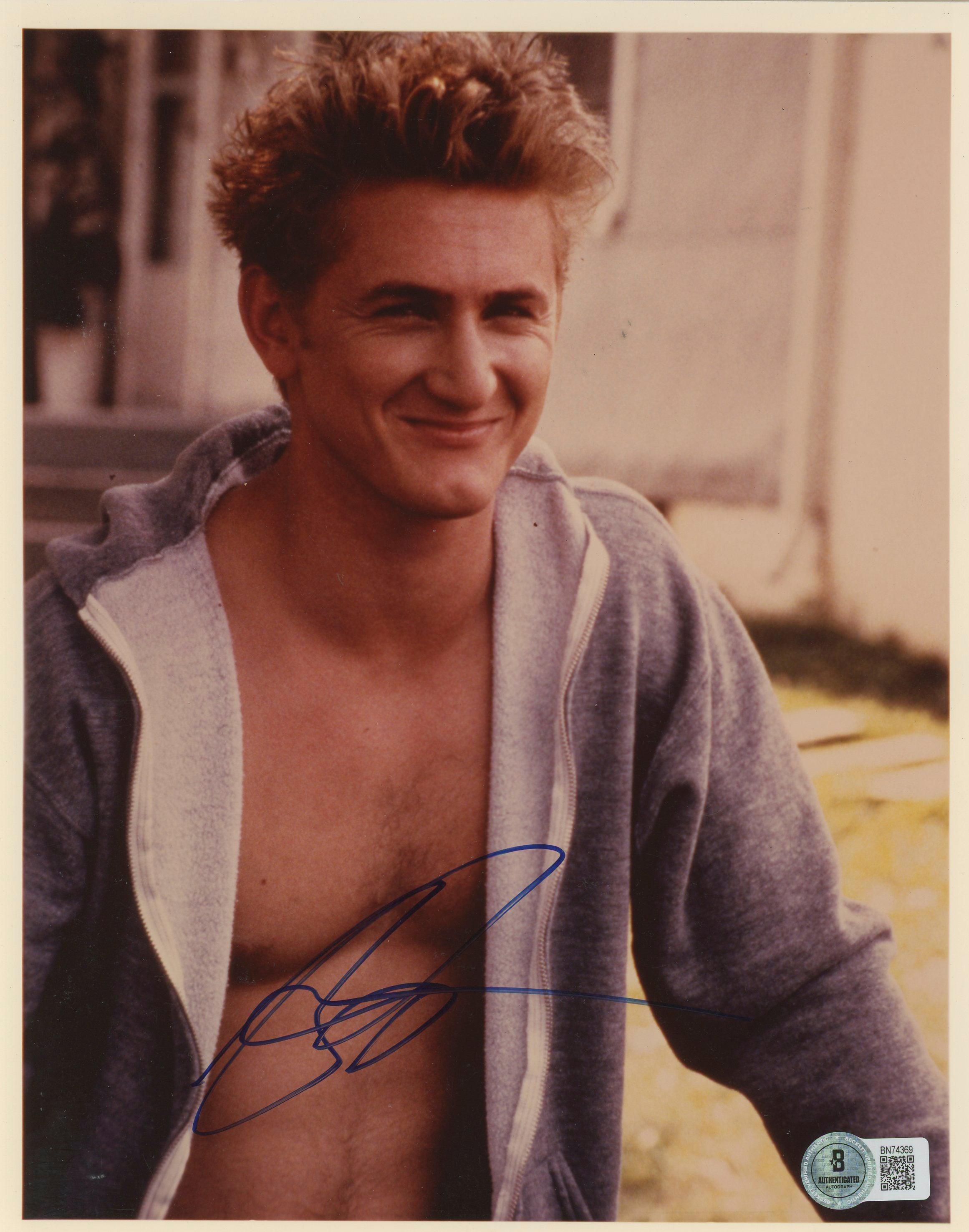 Sean Penn At Close Range Authentic Signed 8x10 Photo Autographed BAS #BN74369