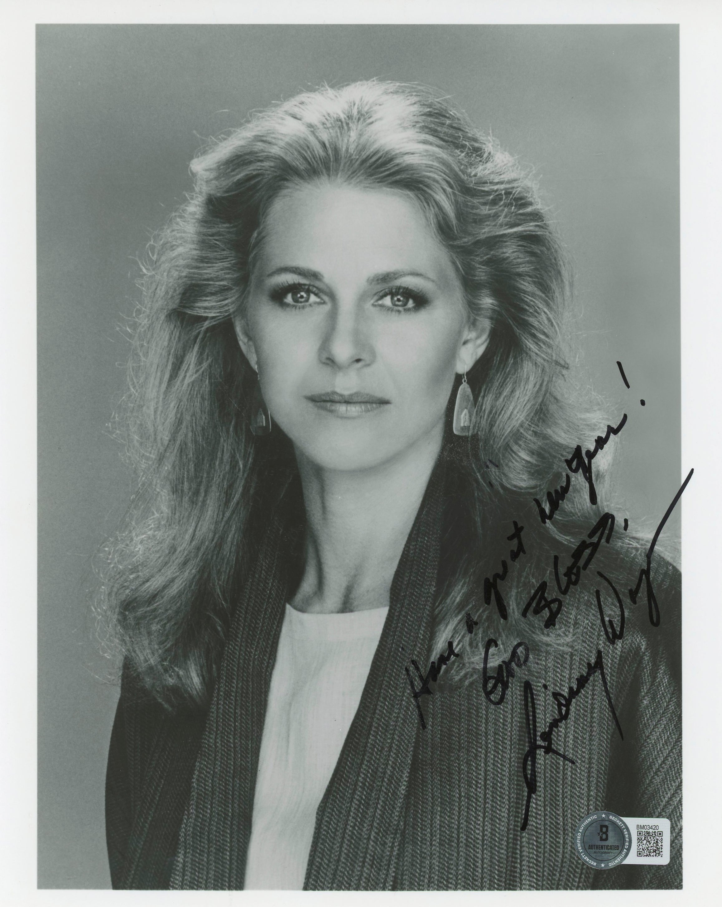 Lindsay Wagner The Bionic Woman "Great Year" Signed 8x10 Photo BAS #BM03420