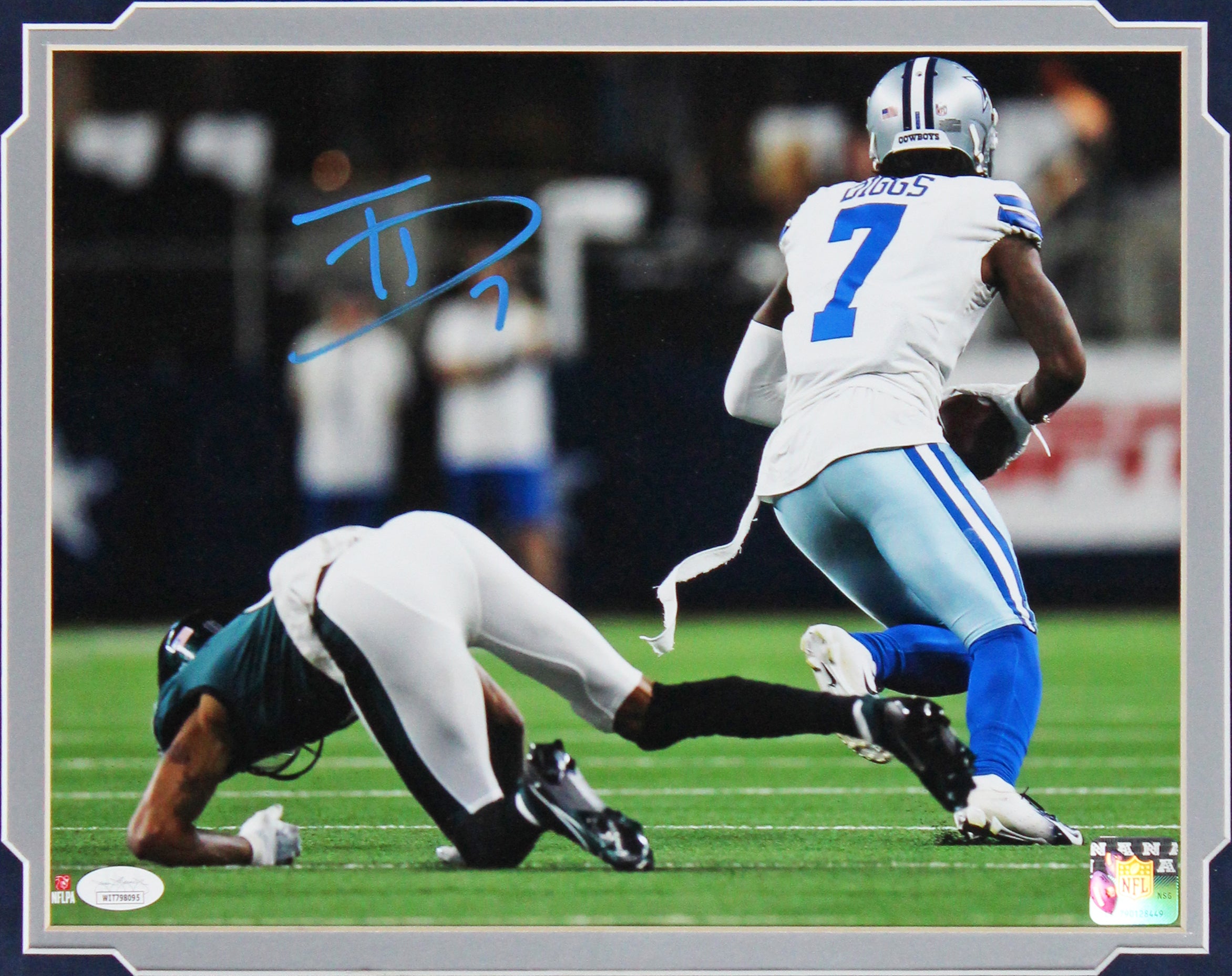 Cowboys Trevon Diggs Authentic Signed 11x14 Framed Photo JSA #WIT798095