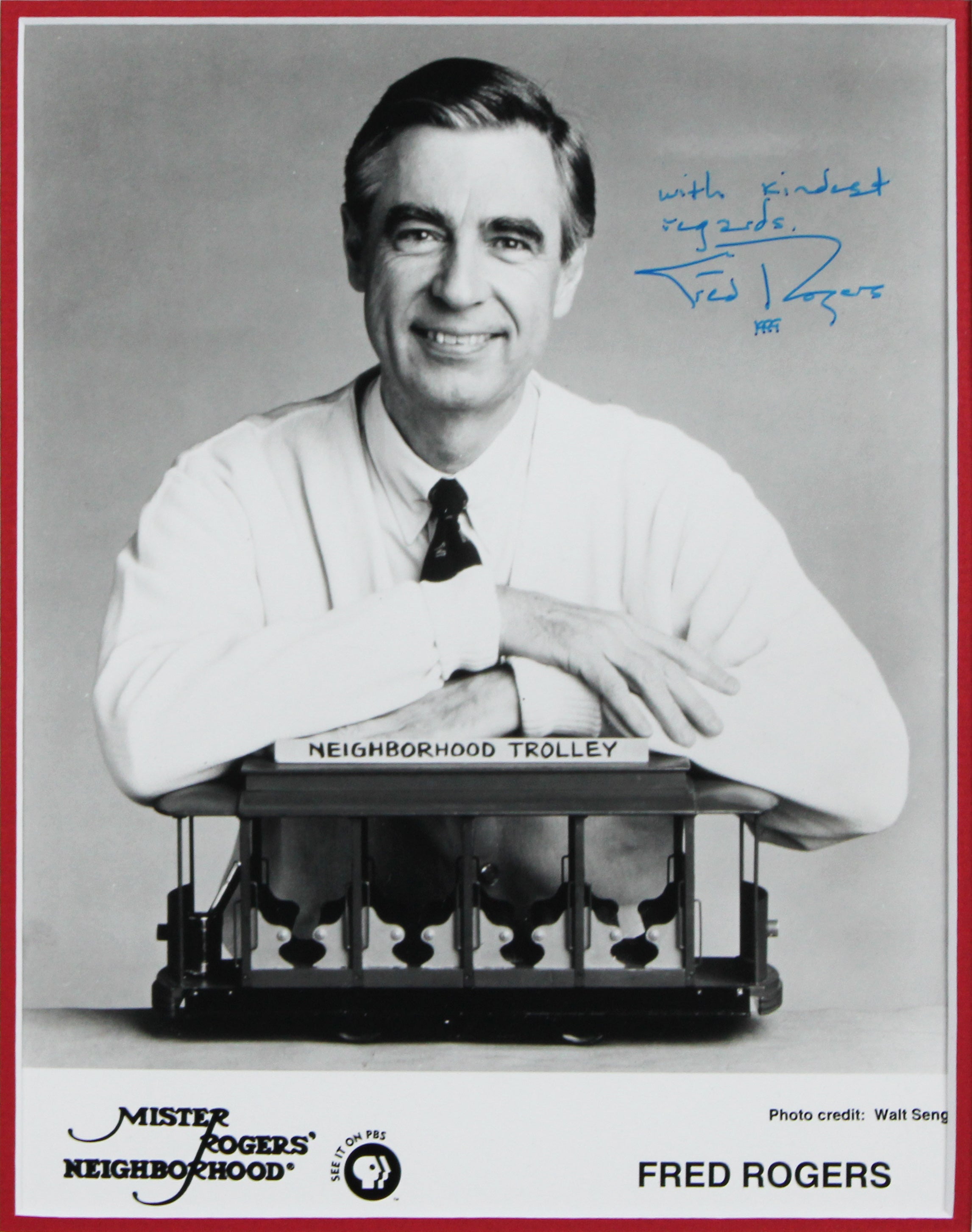 Fred Rogers Mister Rogers' Neighborhood Signed Framed 8x10 Photo BAS